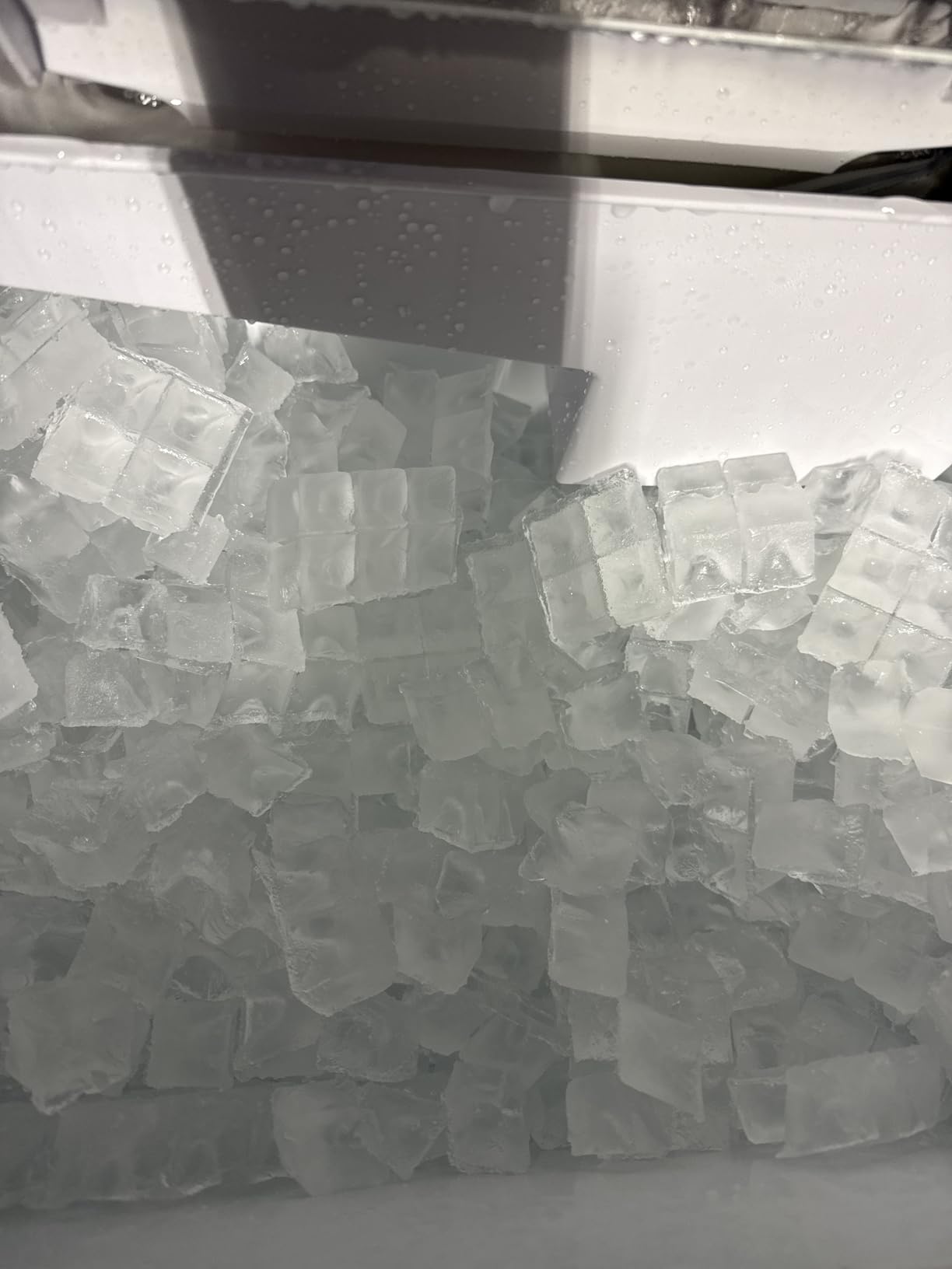 VEVOR Commercial Ice Maker Machine, 120 lbs/24H Ice Production, 19-33 lbs Storage Bin, 45 Cubes per Cycle, Stainless Steel Under Counter & Freestanding Ice Maker with LED Display, Self-Cleaning customer photo 2