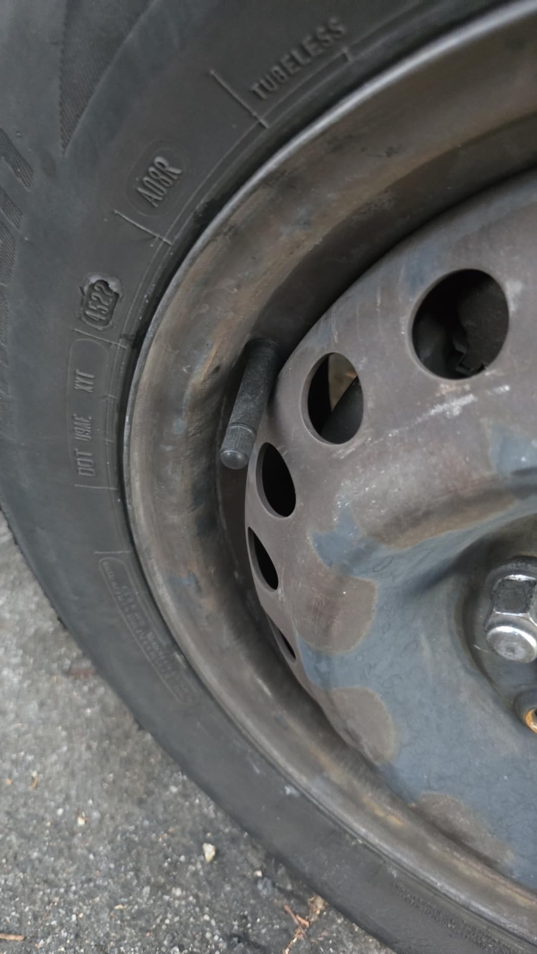 6-Wheel RV TPMS with Custom Pressure Alerts, 0-144 PSI customer photo 1