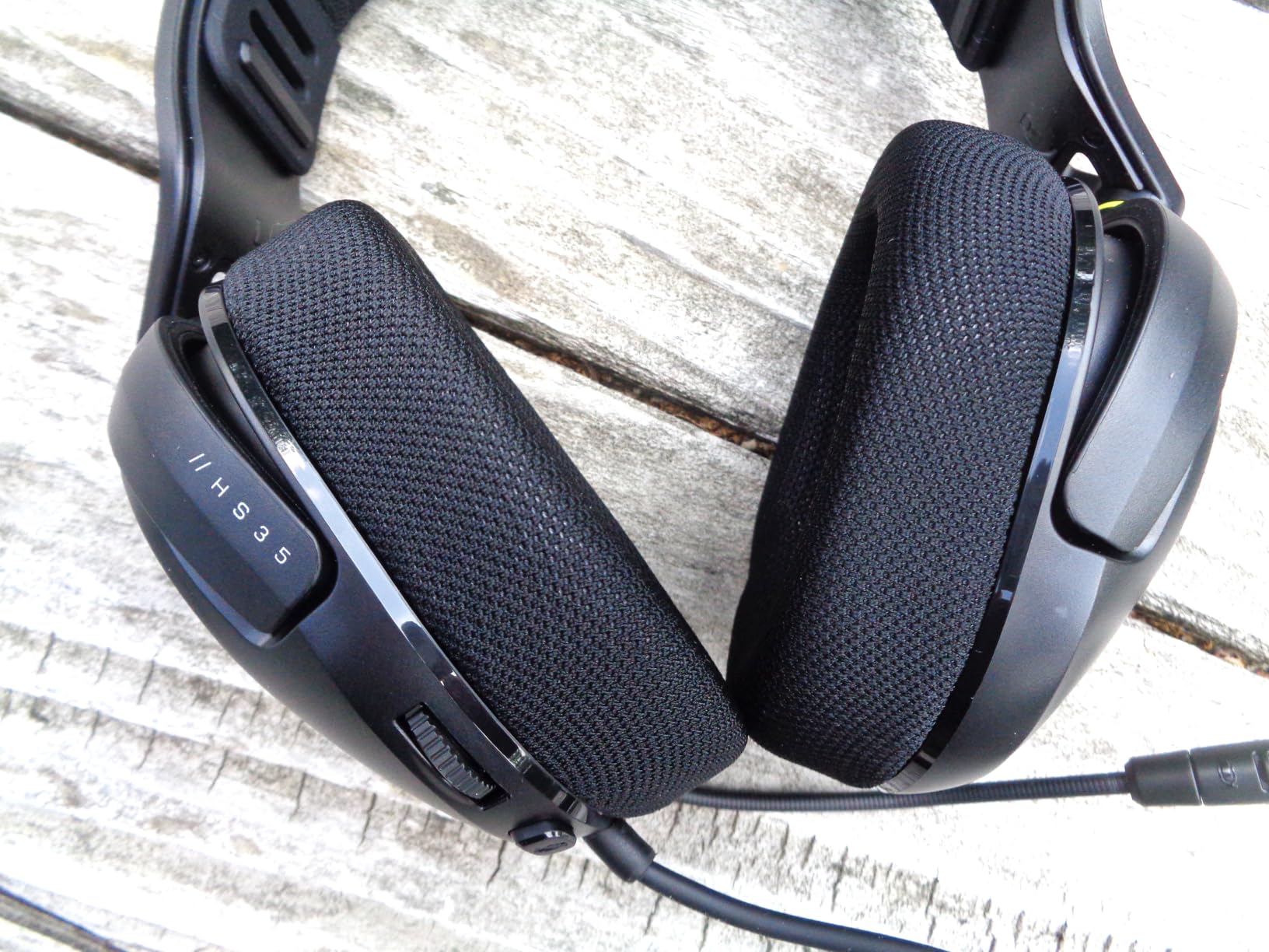 Corsair HS35 v3 Wired Gaming Headset with Mic - Carbon customer photo 2