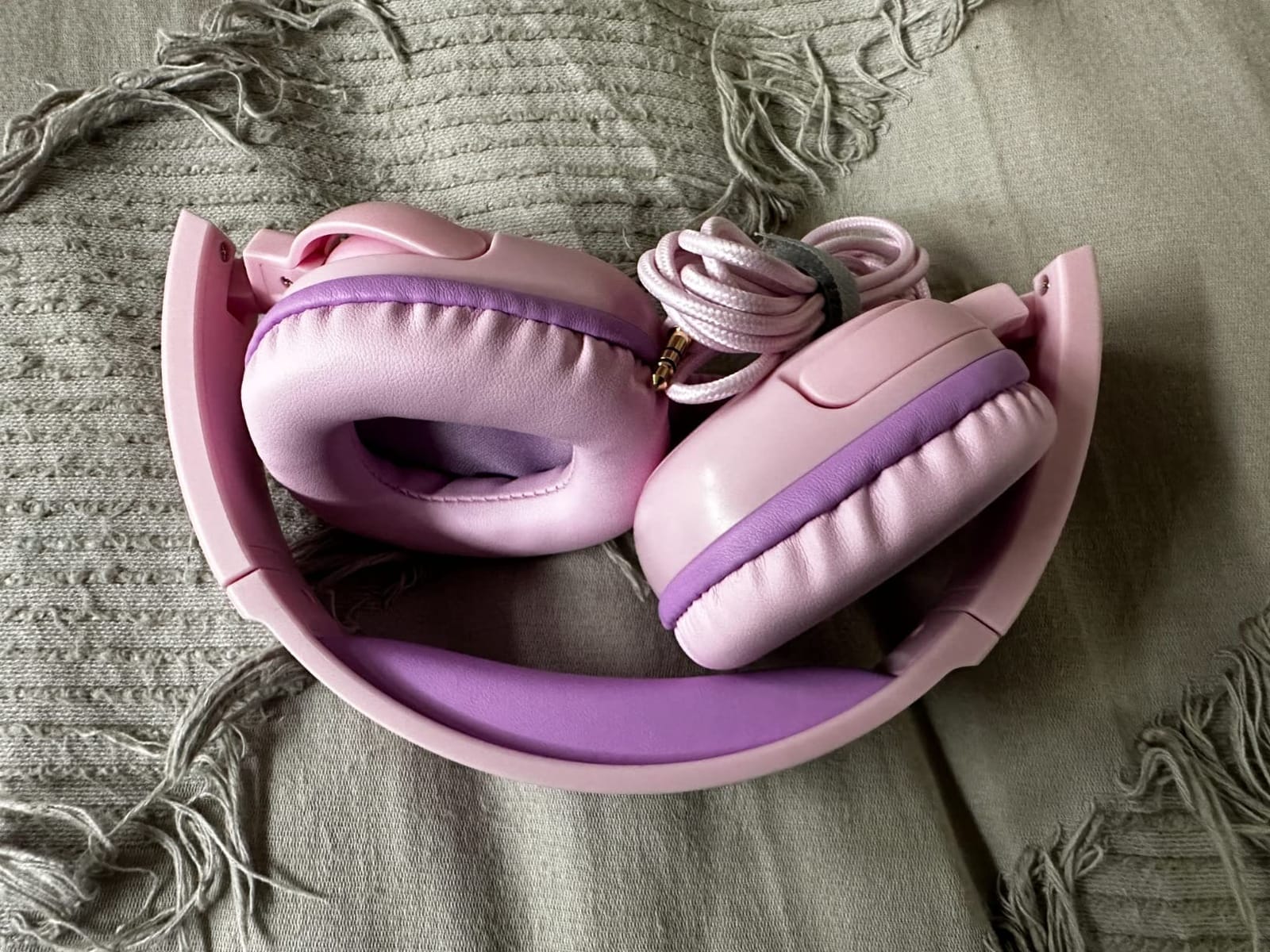 Jimonyer Kids Headphones with Safe Volume Limited for School (GreenPurple) customer photo 1