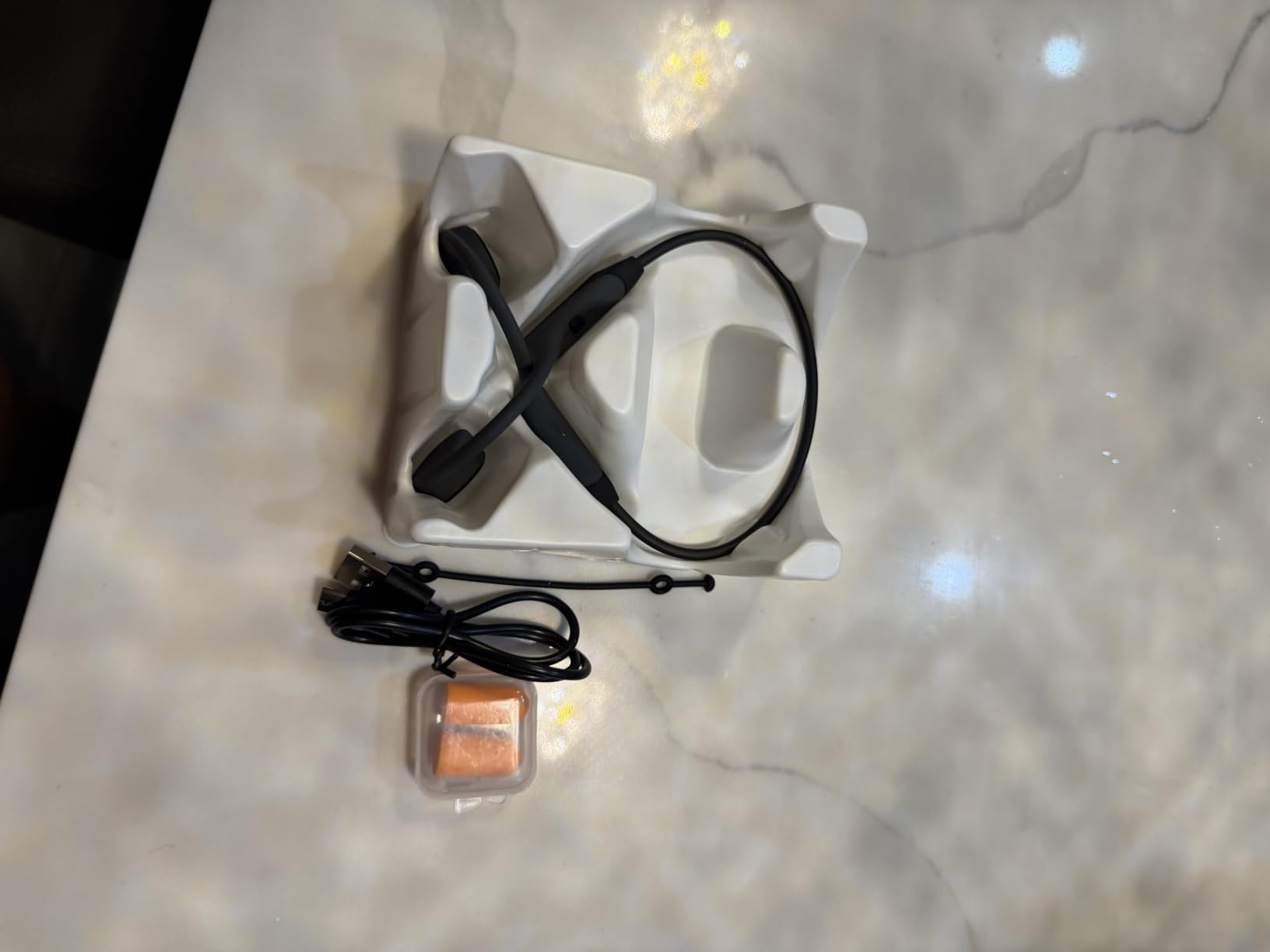 New Bone Conduction Open-Ear Headphones, Bluetooth 6.0, IPX5 Waterproof, 8H Playtime, Lightweight & Comfortable Sports Earphones for Running, Gym, Cycling, Workout, Sweatproof Wireless Headsets customer photo 1