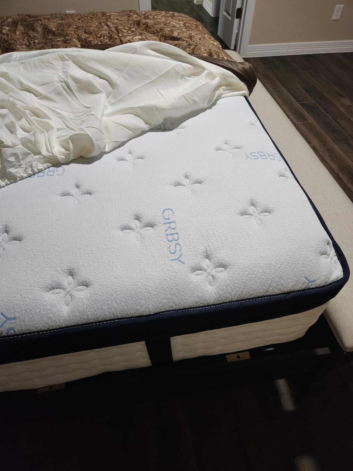 14 Inch Full Mattress, Upgraded 7-Zone Support Hybrid Full Size Mattress In A Box with Cooling Gel Memory Foam & Pocket Coils for Back Pain Relief, 365-Night Trial, 10 Years Warranty, Medium Firm customer photo 2
