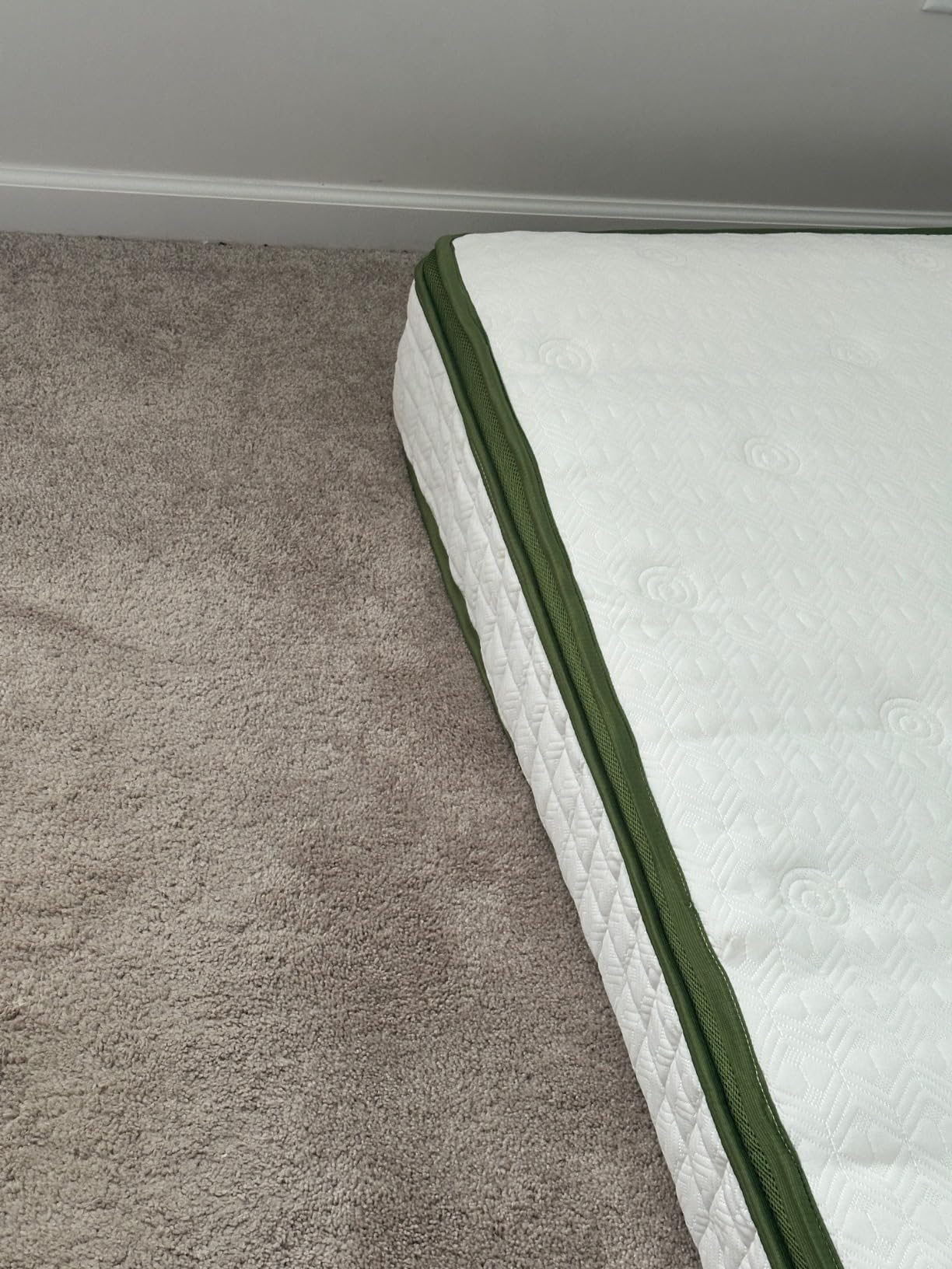 BedStory 14 Inch Medium Firm Queen Mattress, Luxury Hybrid Mattress in a Box for Zoned Support and Pressure Relief, Cooling Hotel Collection Deep Sleep Mattresses, 365 Nights Trial, 10-Year Warranty customer photo 2
