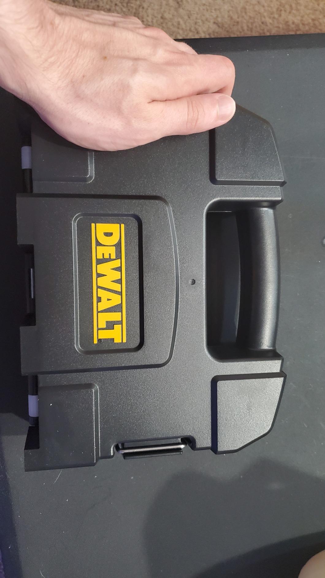 DEWALT Hole Saw Kit, Standard Electrician's Set, Bi-Metal (D180002), Yellow customer photo 1