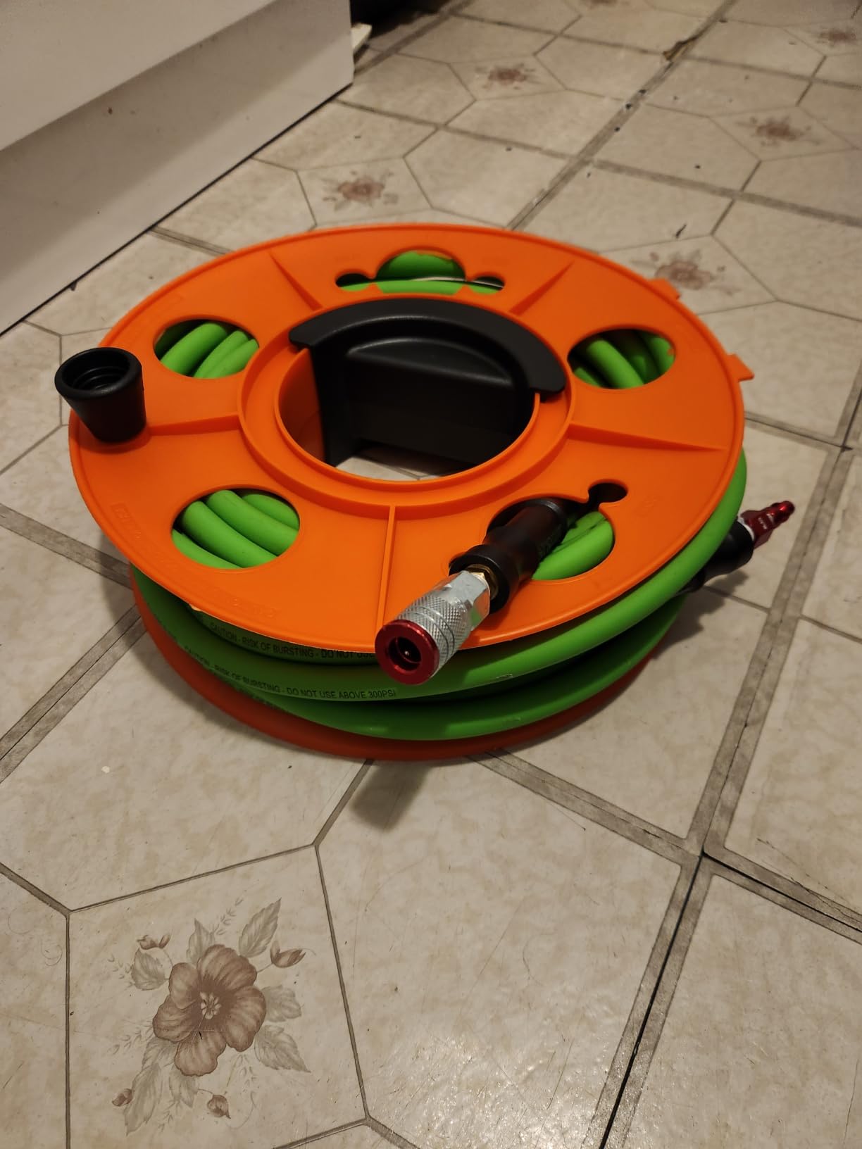 Bayco KW-130 Cord Storage Reel with Center Spin Handle, 150-Feet customer photo 1