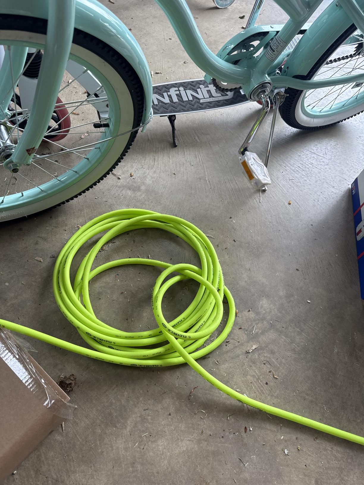 Flexzilla Air Compressor Hose, 1/4 in. x 25 ft., 1/4 in. MNPT Fittings, No-Kink, All Weather, Lightweight, Premium Hybrid Polymer, 300 PSI, ZillaGreen customer photo 1