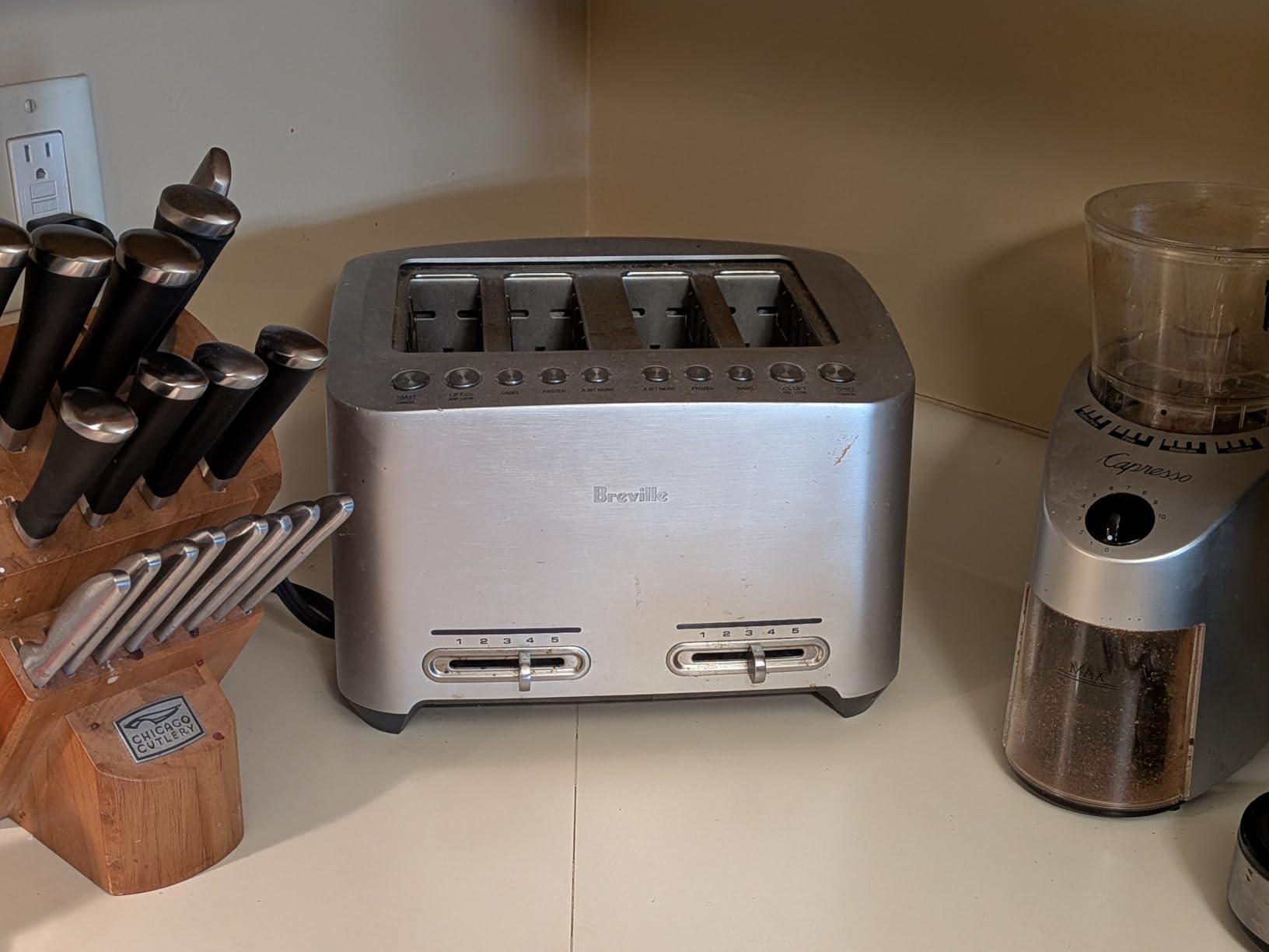 Breville BTA840XL Die-Cast Smart Toaster, 4 Slice, Brushed Stainless Steel customer photo 2