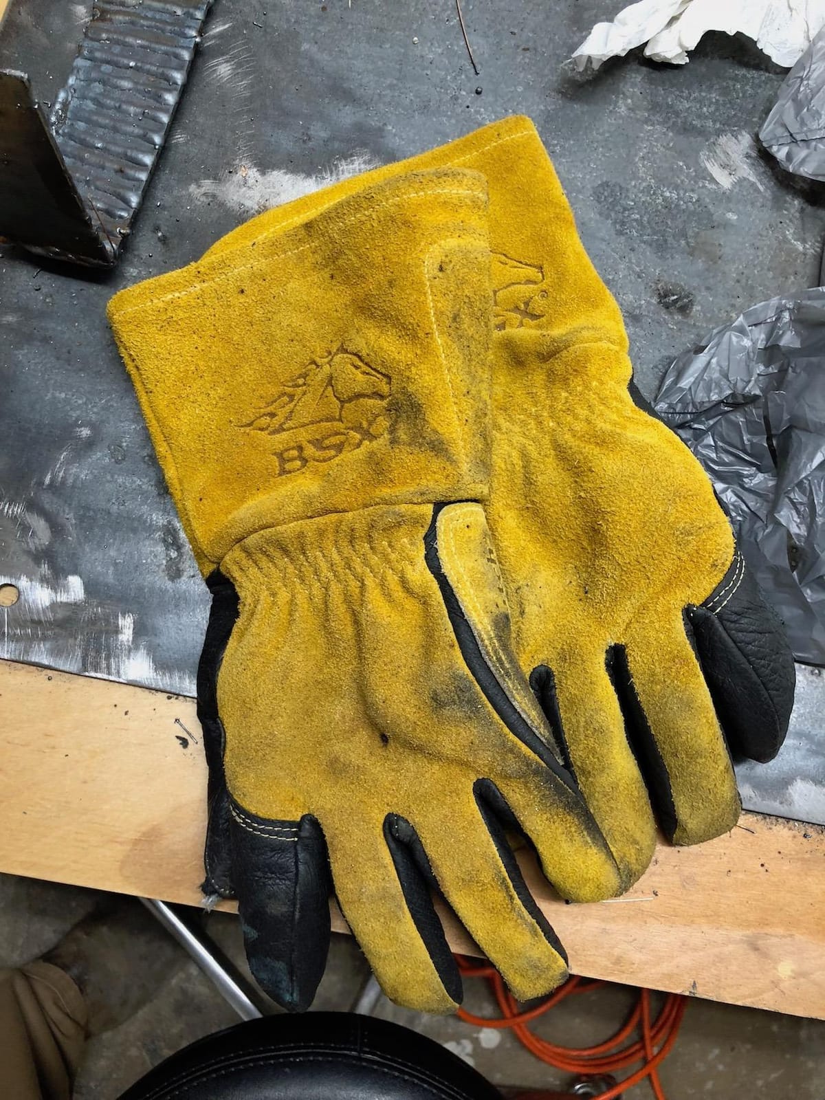 Revco Industries BM88L BSX BM88 Extreme Pig Skin MIG Welding Gloves, Large customer photo 1