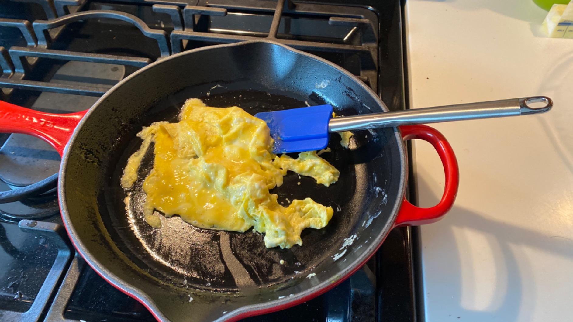 Le Creuset Signature Skillet customer photo 1