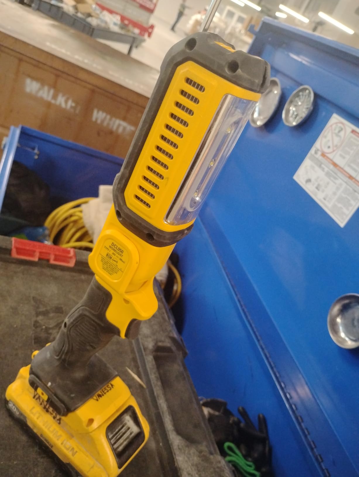 DEWALT DCL050 LED Work Light customer photo 2