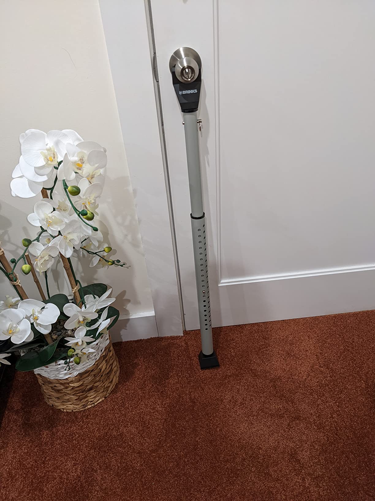 BRINKS Door Security Bar - Adjustable Brinks Door Security Bar for Travel, School, Dorm and Home - Door Jammer for Hinged Doors and Sliding Door Security – Silver customer photo 1
