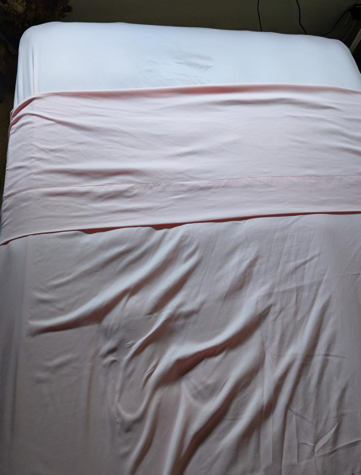 Queen 6 Piece Bed Sheet Set - Comfy, Breathable & Cooling Sheets - White customer photo 1