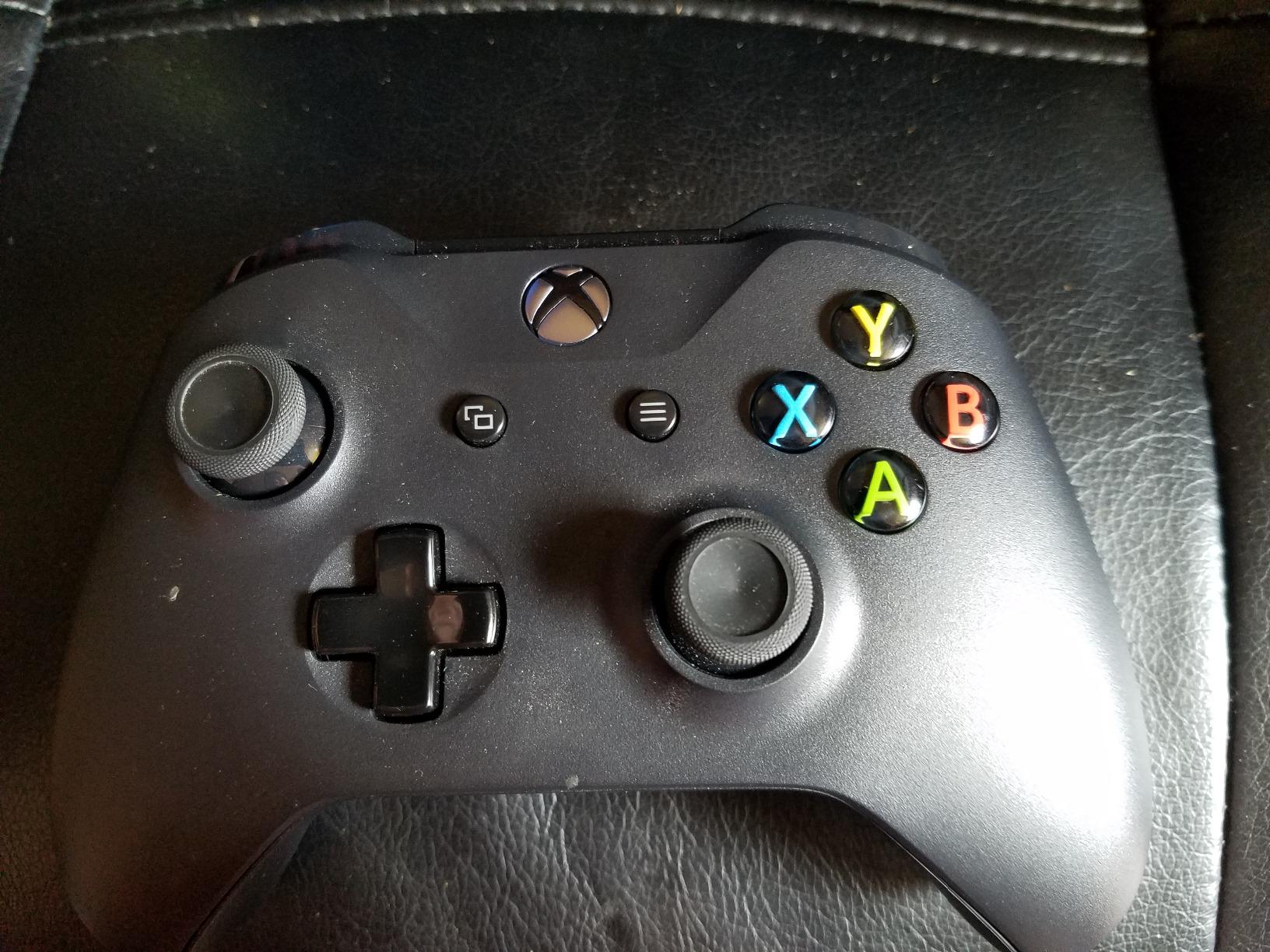 Xbox Wireless Controller – Black customer photo 1