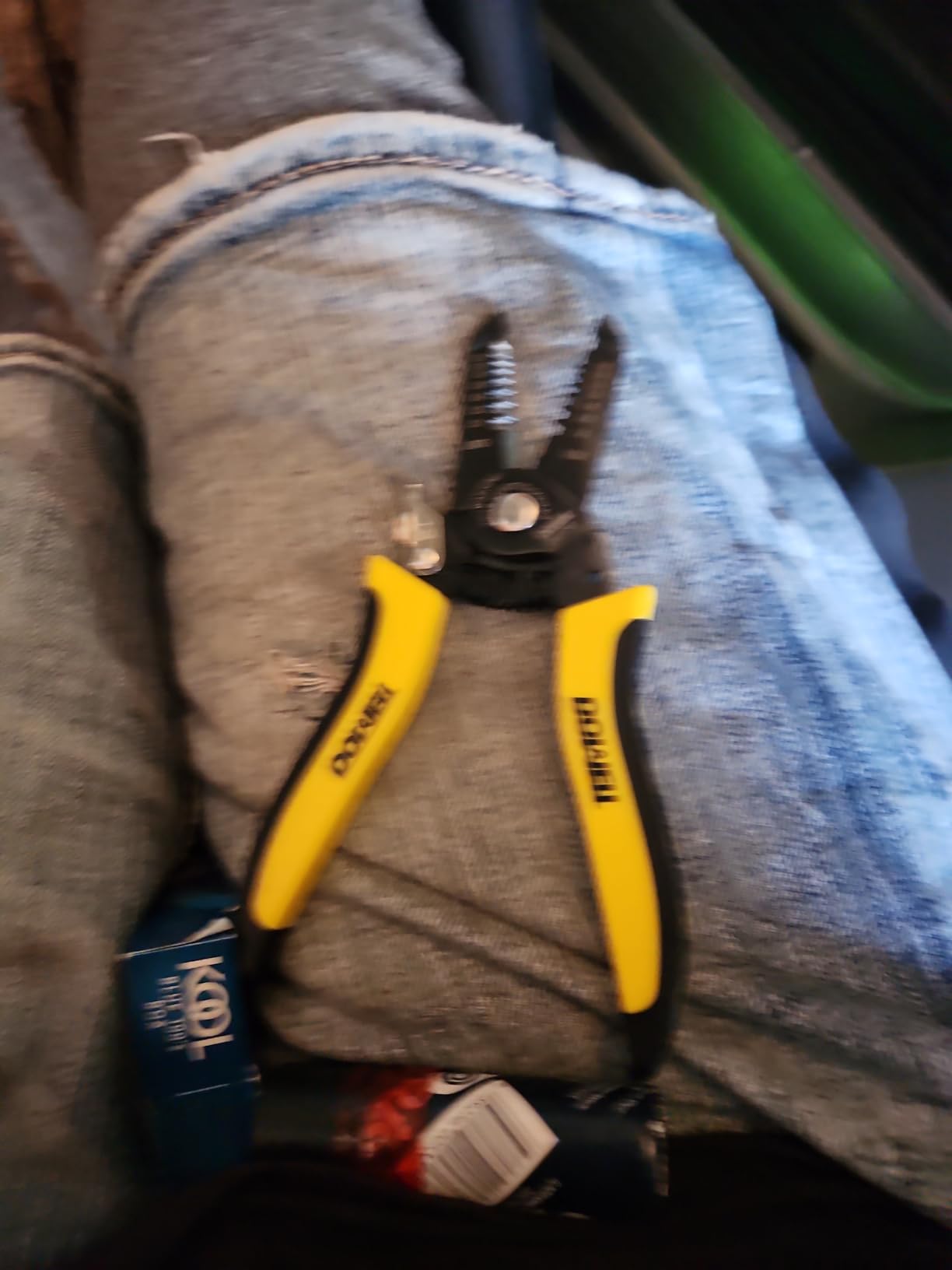 DOWELL Wire Stripper, 10-22 AWG Wire Cutter, Stripping Tool customer photo 1