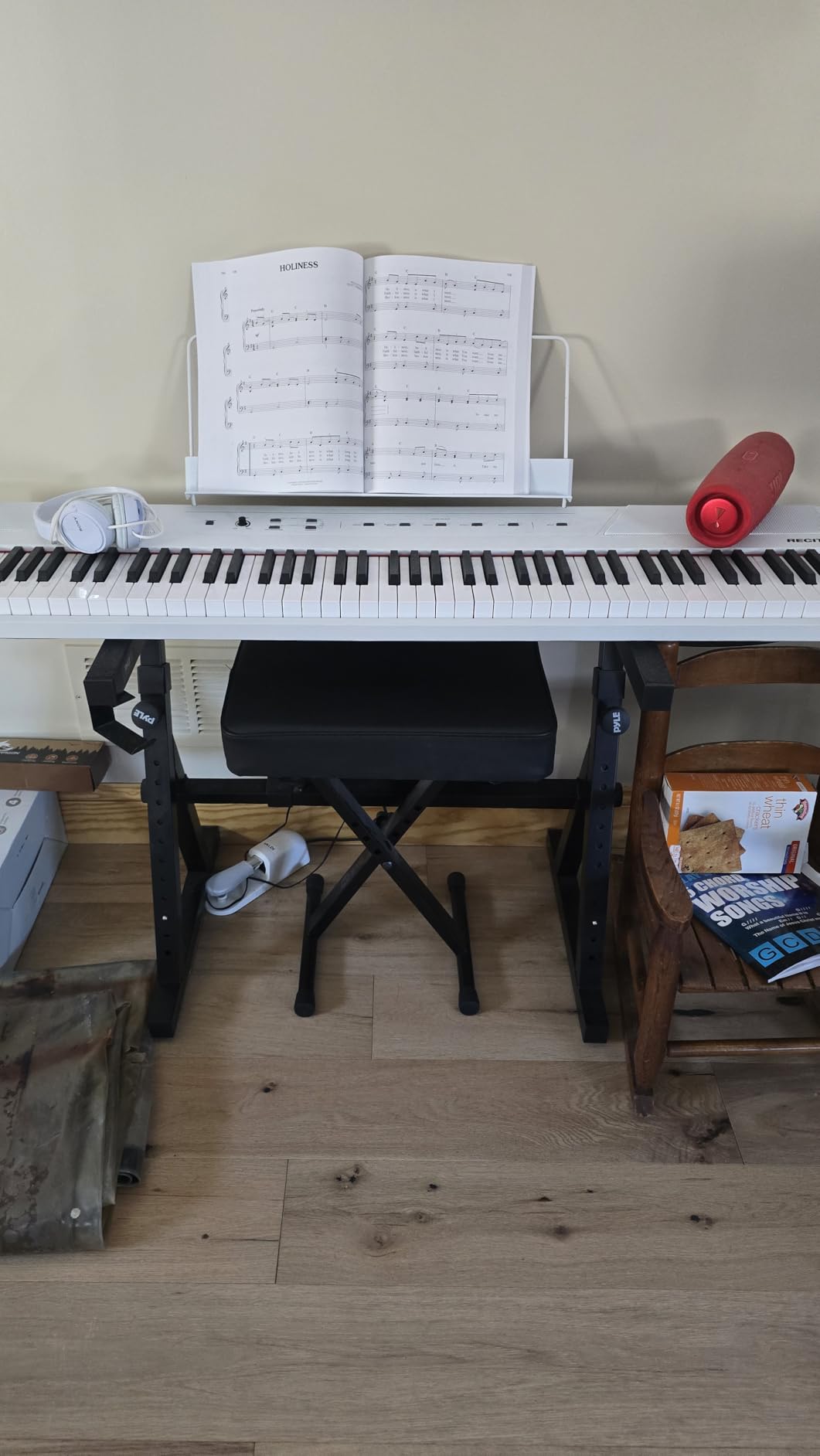 RockJam RJKBB100 Adjustable Padded Piano Bench, Keyboard Stool customer photo 1