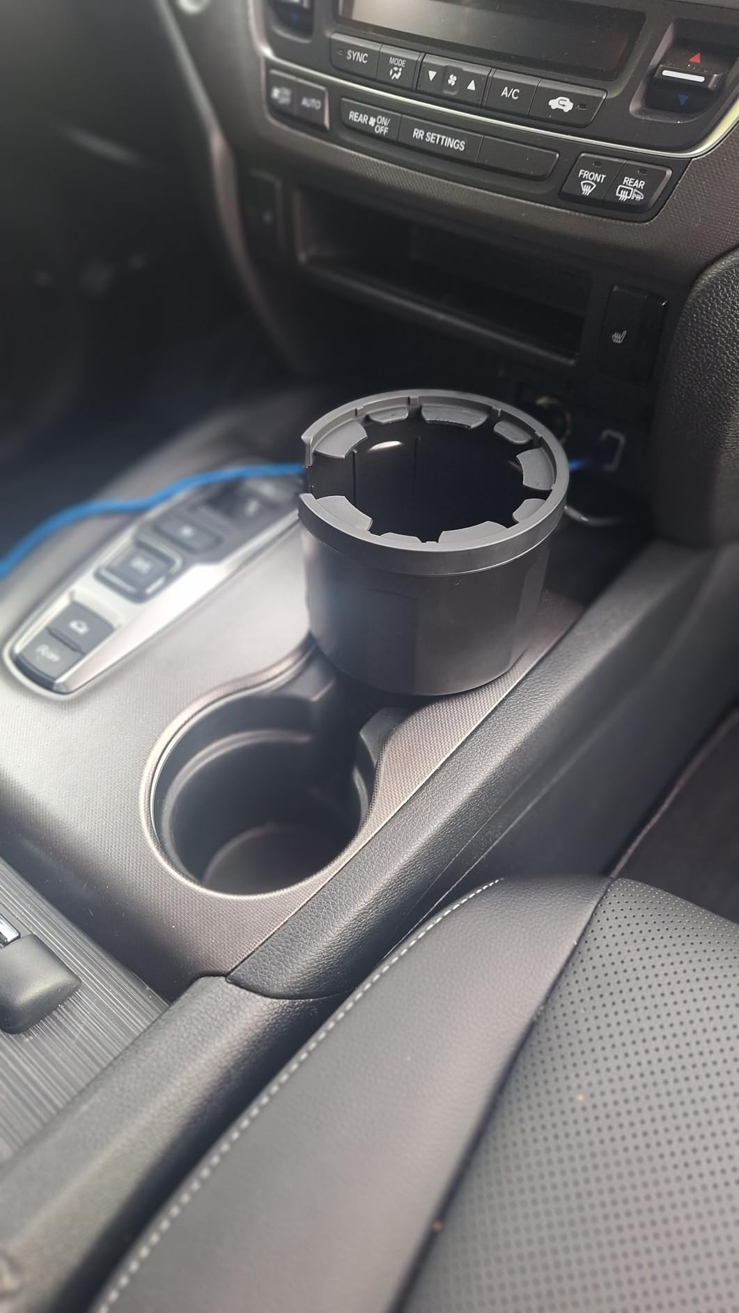 Swigzy Car Cup Holder Expander, Water Bottle Adapter Extender Insert, Black customer photo 1