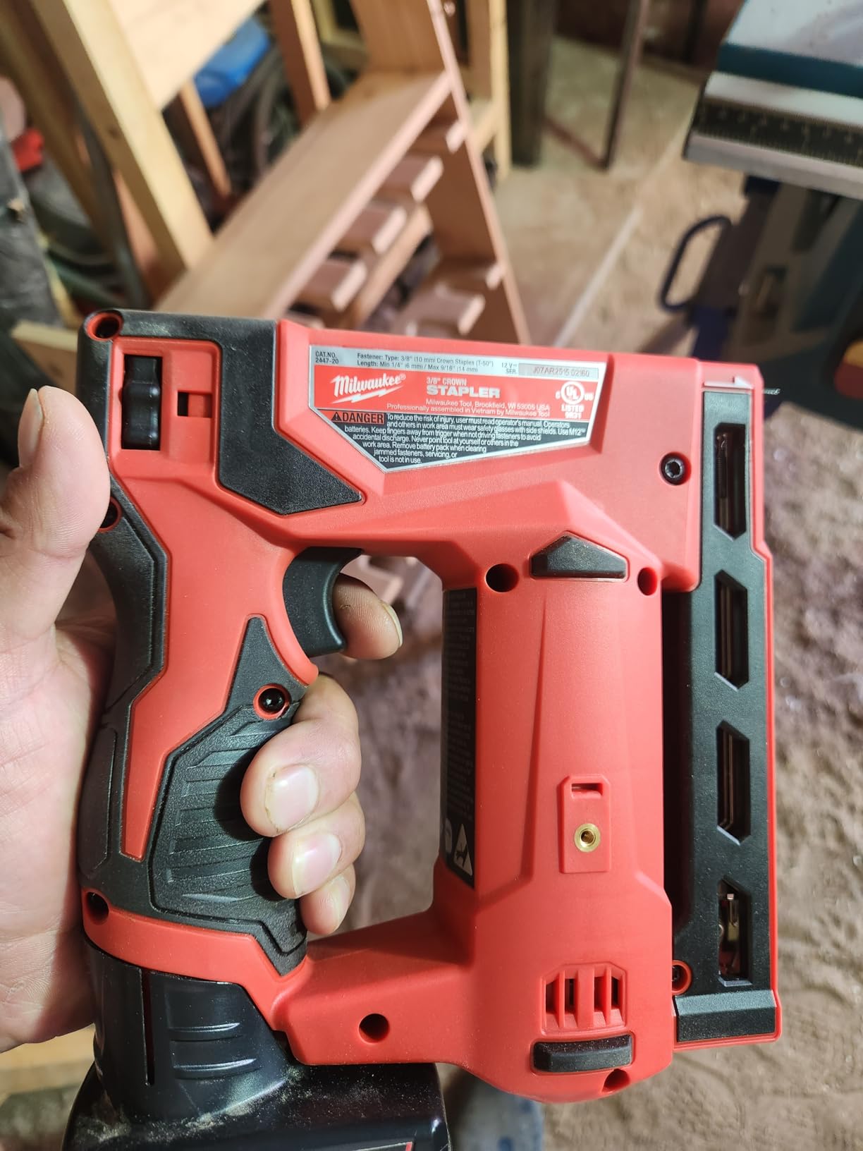 Milwaukee 2447-20 M12 3/8â€ Crown Stapler customer photo 1