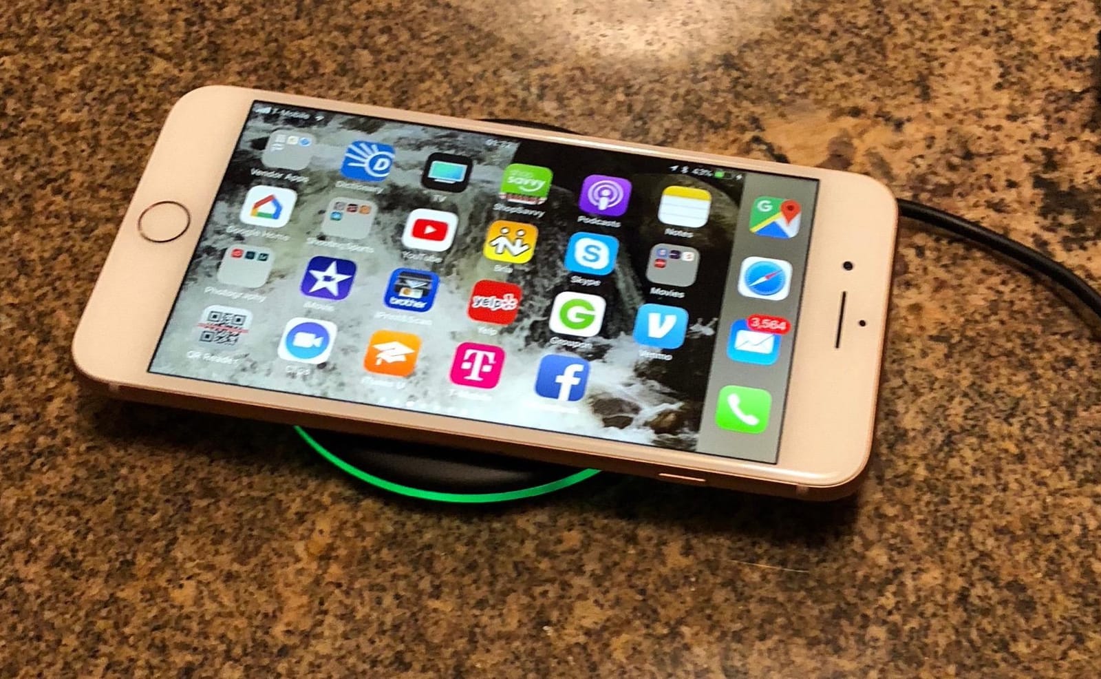 Yootech Wireless Charger,10W Max Wireless Charging Pad(No AC Adapter) customer photo 2
