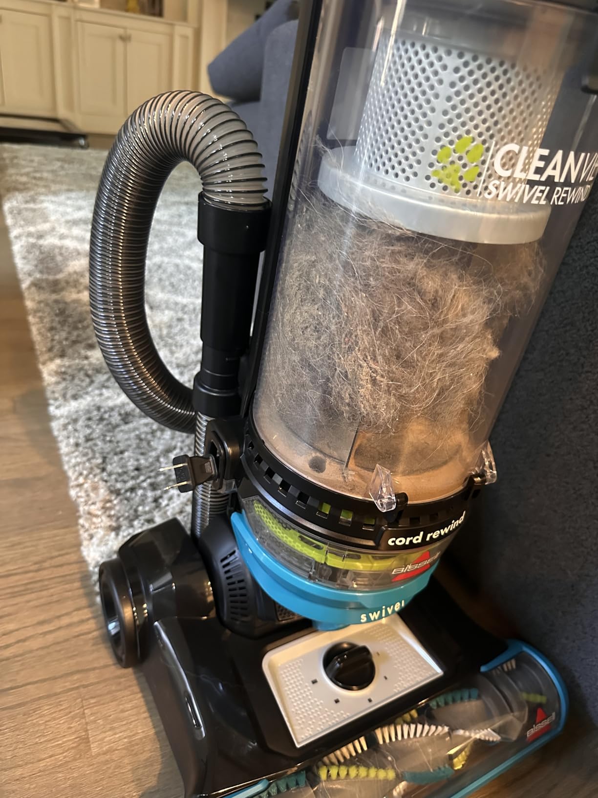 Bissell CleanView Swivel Rewind Pet 2254 customer photo 1