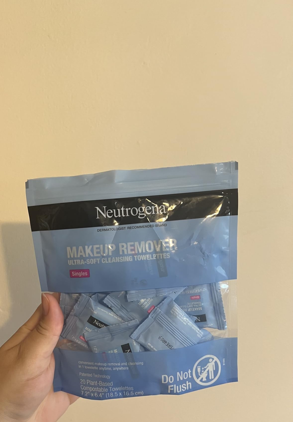 Neutrogena Makeup Remover Wipes customer photo 2
