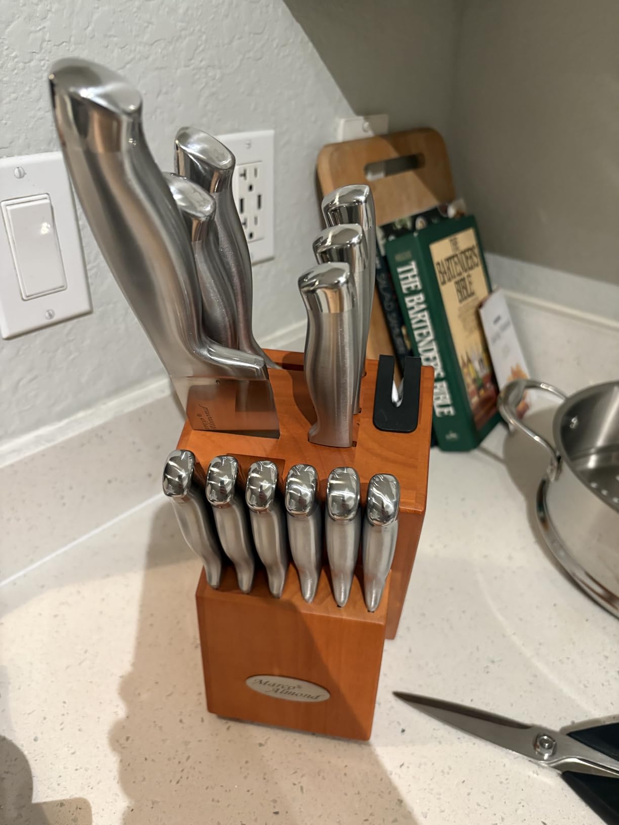 Marco Almond Knife Block Set Kitchen Knives Built-in Sharpener customer photo 1