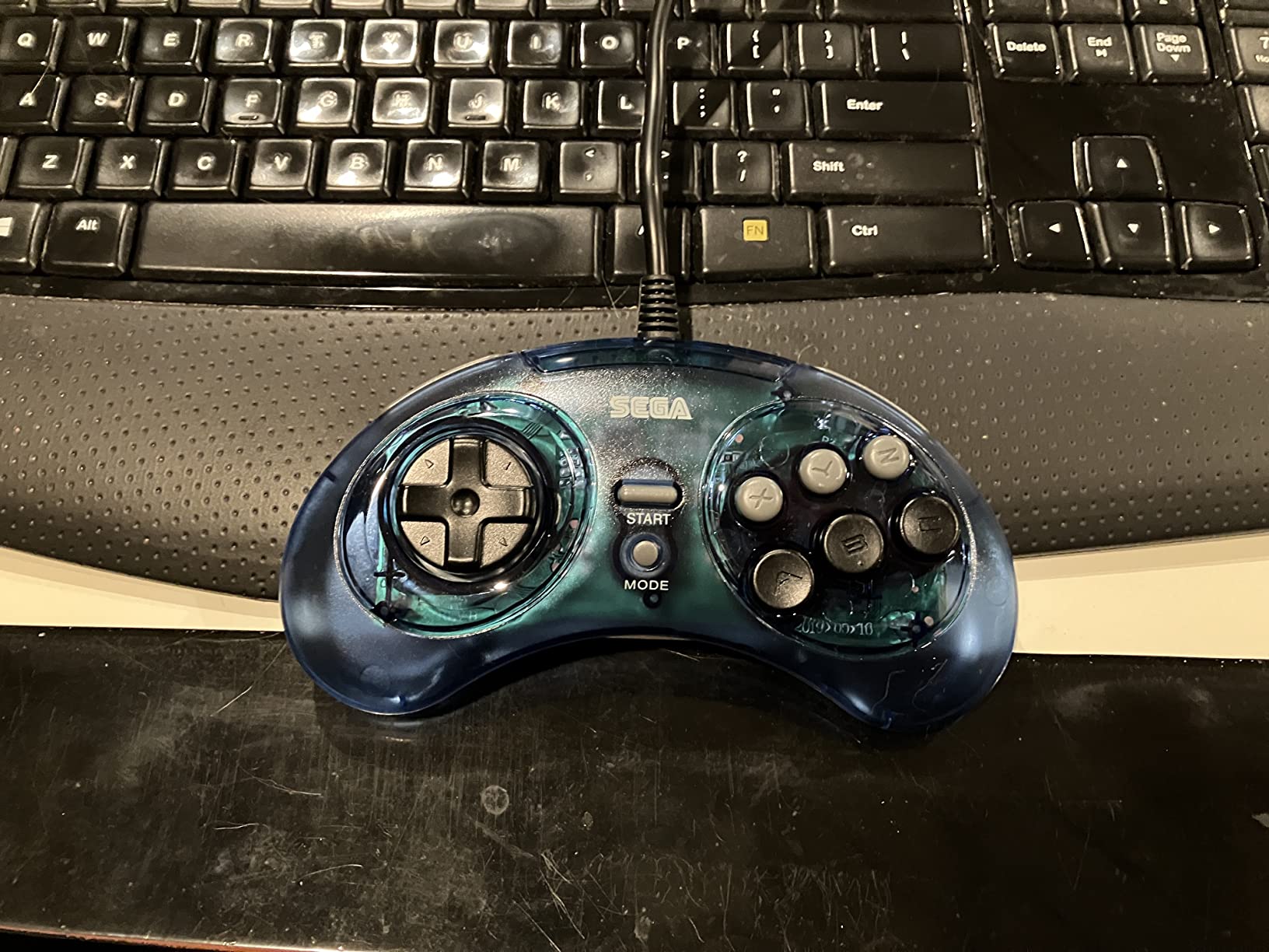 Retro-Bit SEGA Genesis 8-Button USB Wired Controller - (Black) customer photo 2