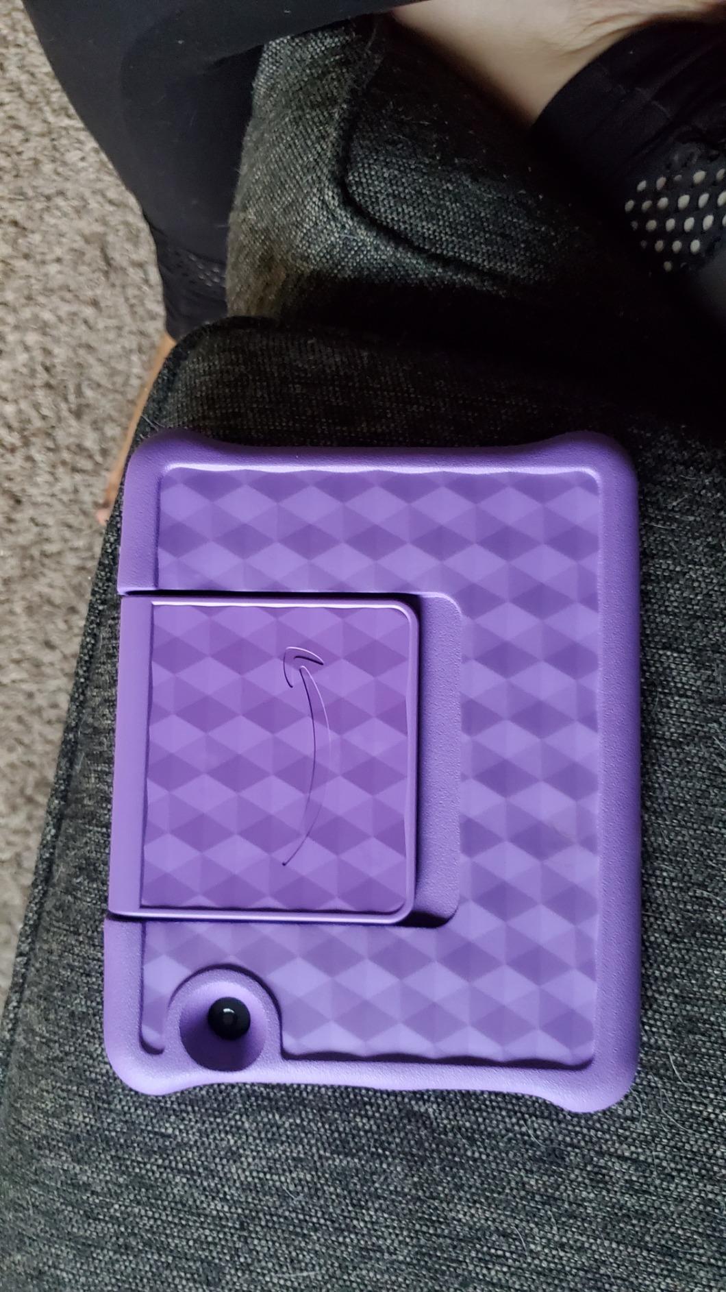 Amazon Fire HD 8 Kids customer photo 2