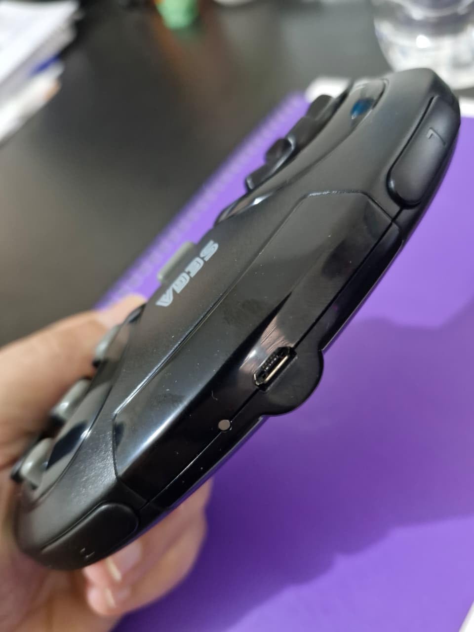 Retro-Bit SEGA Genesis 2.4 GHz 8-Button Wireless Controller - (Black) customer photo 2
