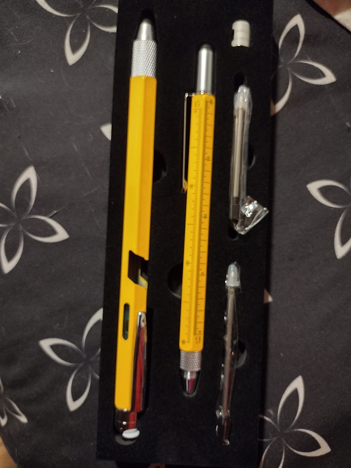 Hongred 6-in-1 Pen customer photo 1
