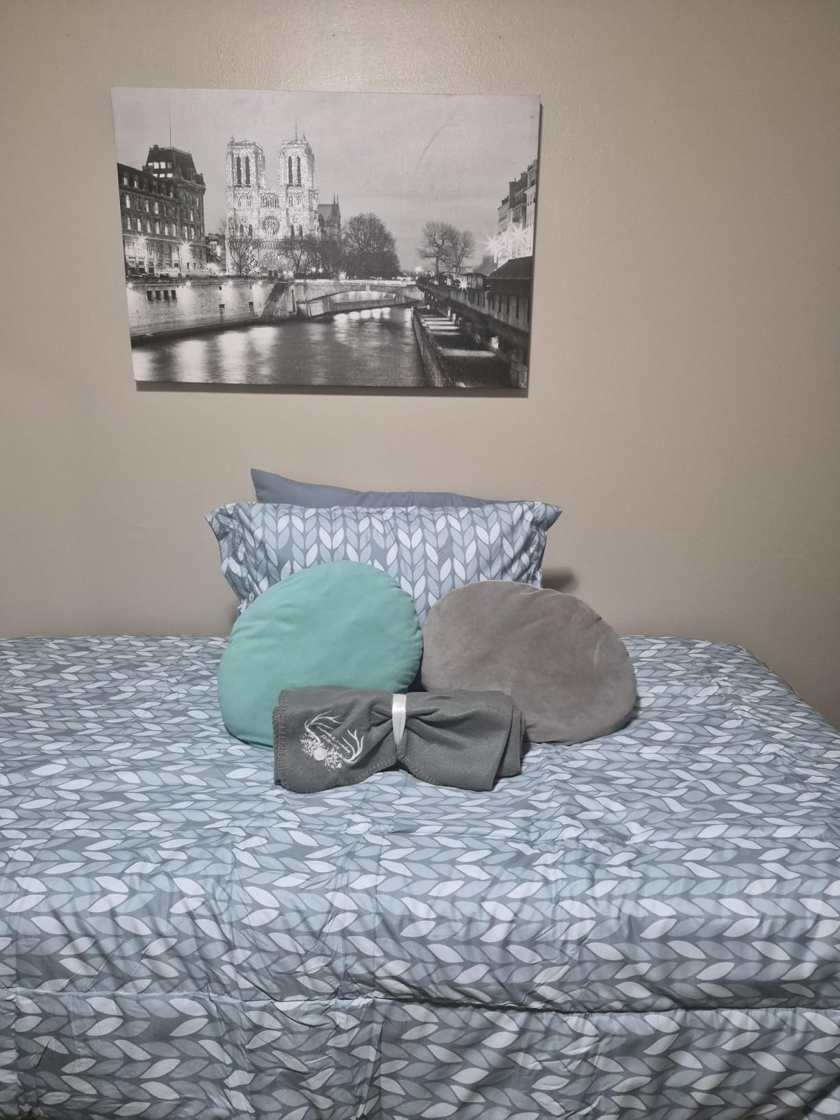 Amazon Basics Full/Queen Comforter Set with Sheets, 7-Piece Blue Stripe Bedding, Lightweight Microfiber Bed-in-a-Bag, Striped customer photo 1