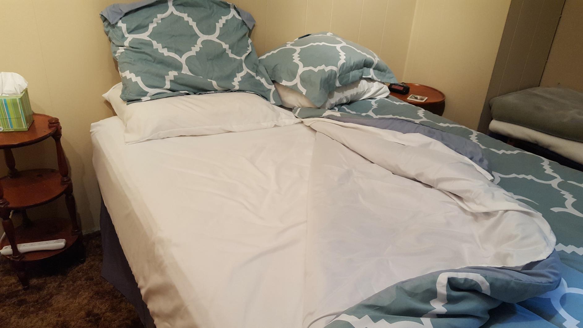 Amazon Basics Full/Queen Comforter Set with Sheets, 7-Piece Blue Stripe Bedding, Lightweight Microfiber Bed-in-a-Bag, Striped customer photo 2