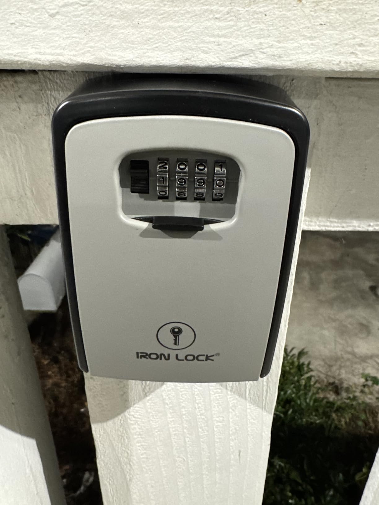 Iron Lock® XXL Wall Mount Key Lock Box, Outdoor Combination Code (Black) customer photo 1