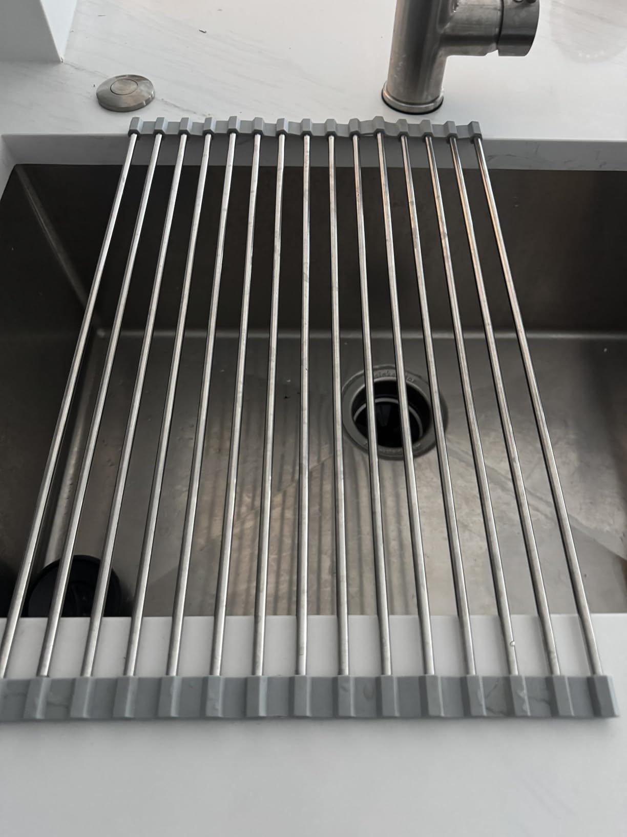 Seropy Roll Up Dish Drying Rack, Over the Sink Dish Drying Rack Kitchen Rolling Dish Drainer, Foldable Sink Rack Mat Stainless Steel Wire Dish Drying Rack for Kitchen Sink Counter Storage 17.5x11.8 customer photo 2
