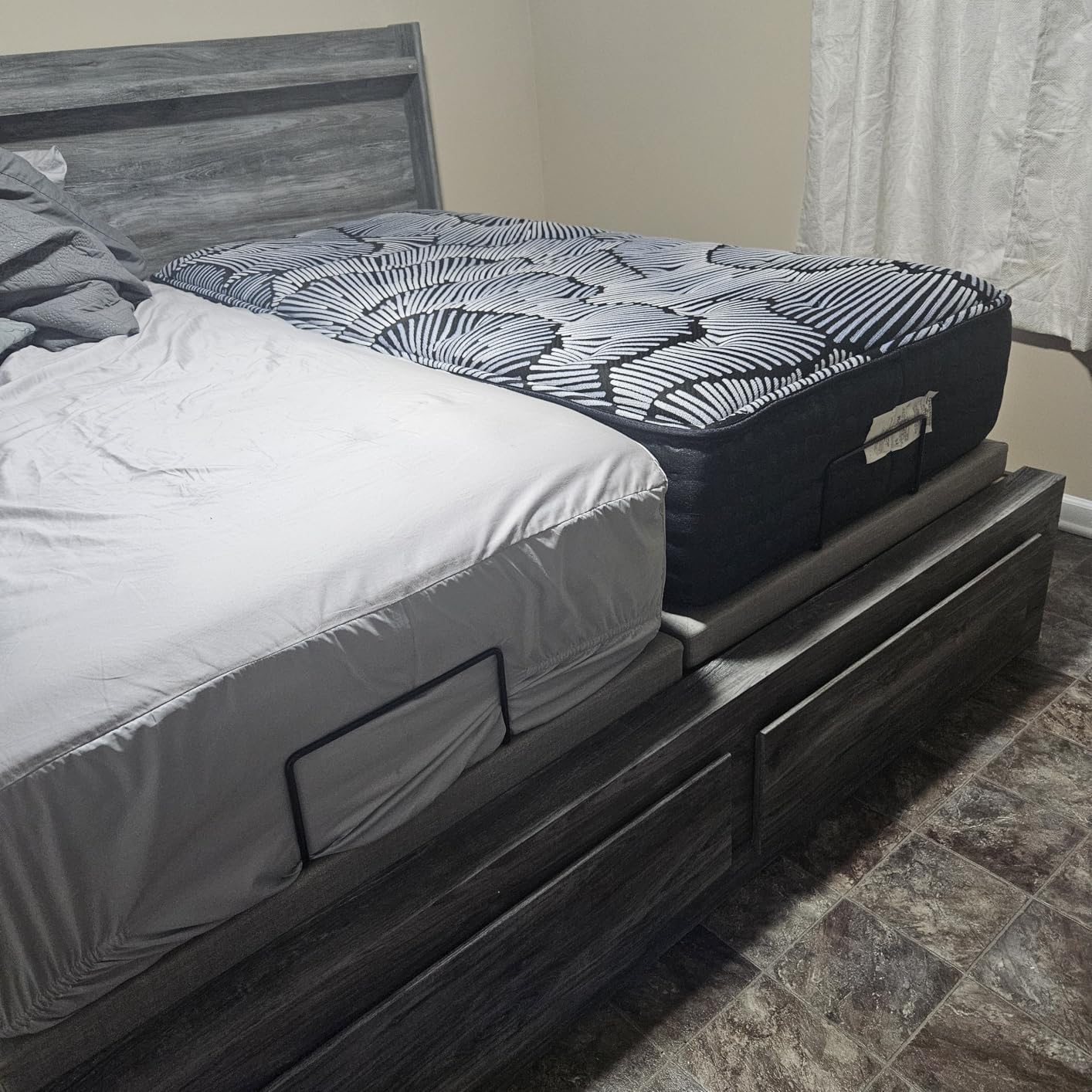 Irvine Home Collection King Adjustable Bed Base - Dual Massage - USB Ports - Zero Gravity - Underbed Light - Wireless Remote - Zero Clearance - Anti Snore - Memory Positions customer photo 2