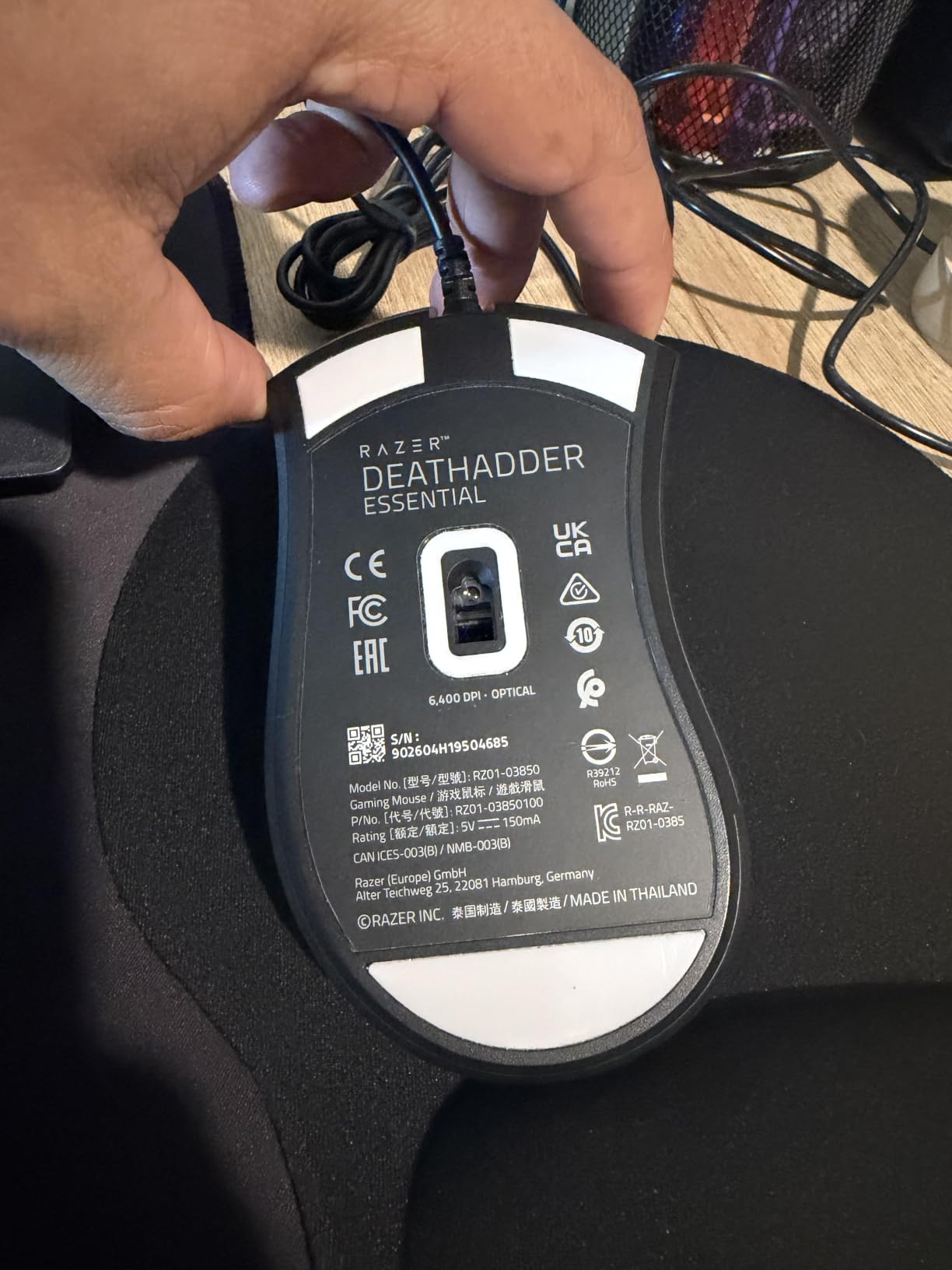 Razer DeathAdder Essential Ergonomic Wired Gaming Mouse, Black customer photo 2