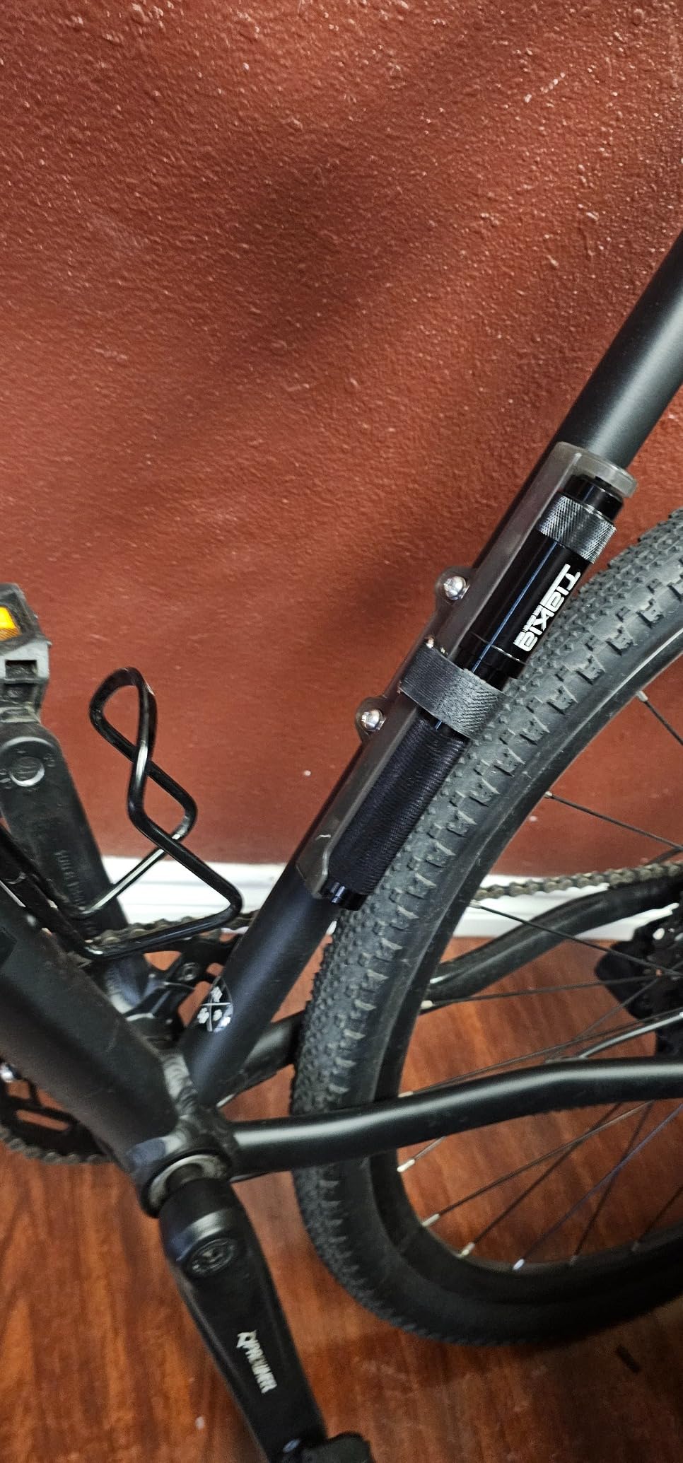 Tiakia Mini Bike Pump, 260PSI High Pressure for Road & Mountain Bikes customer photo 2