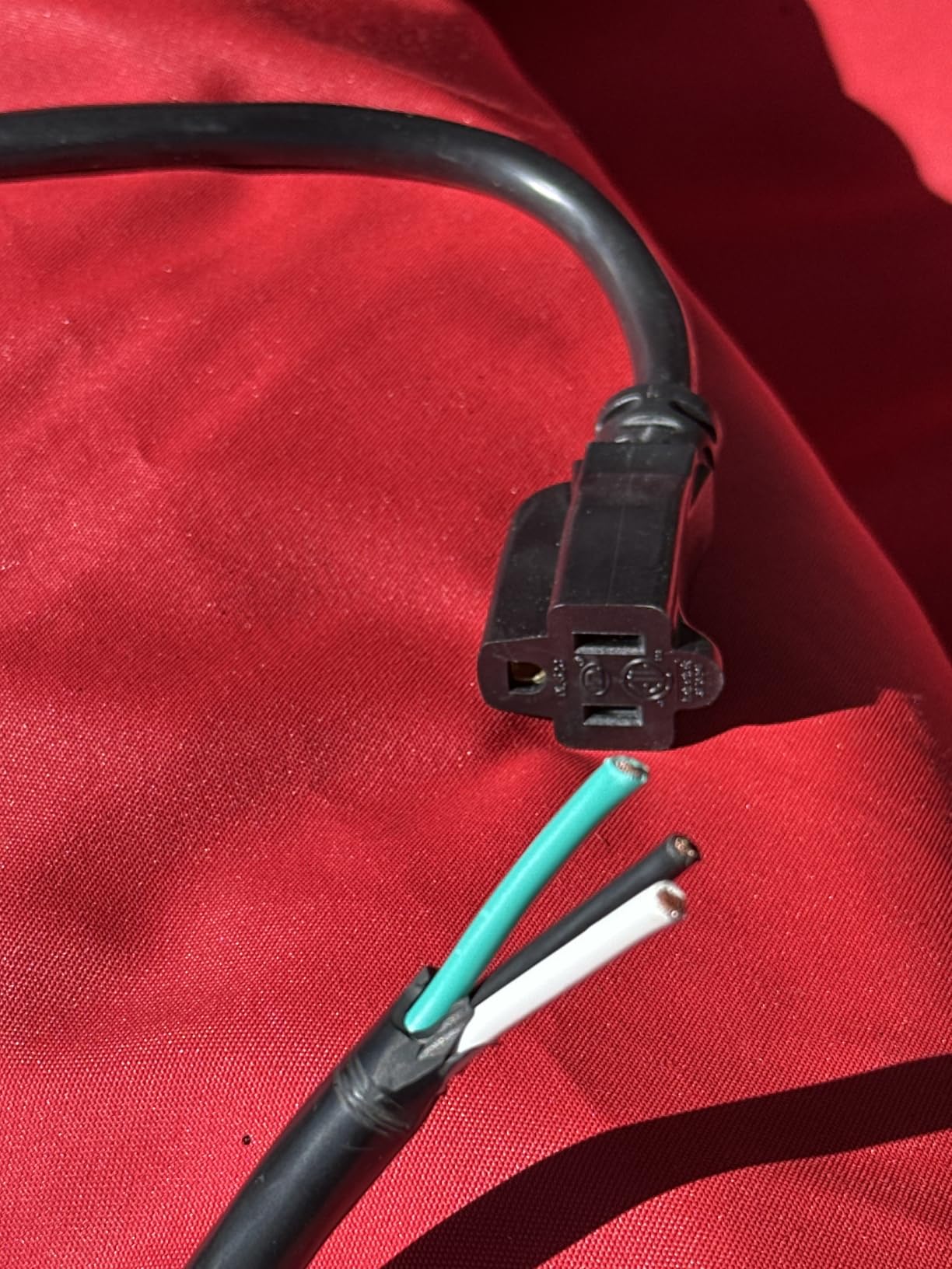 EP 50 Ft Heavy Duty Outdoor Extension Cord, 12/3 SJTW Black 3-Prong customer photo 2