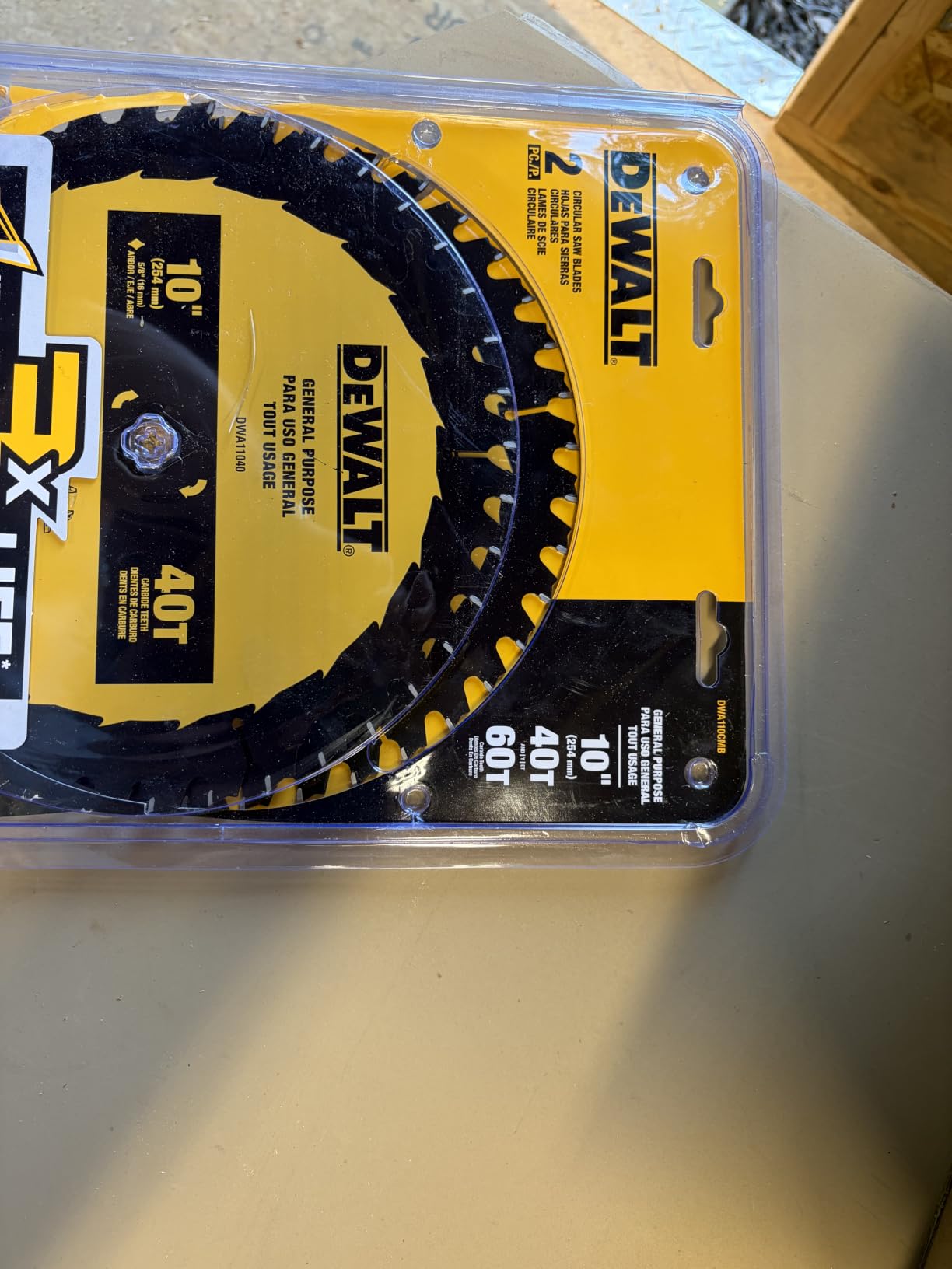 DEWALT Table Saw Blade, 10 in, 60 Tooth, Fine Finish, Ultra Sharp Carbide (DWA11060) customer photo 1