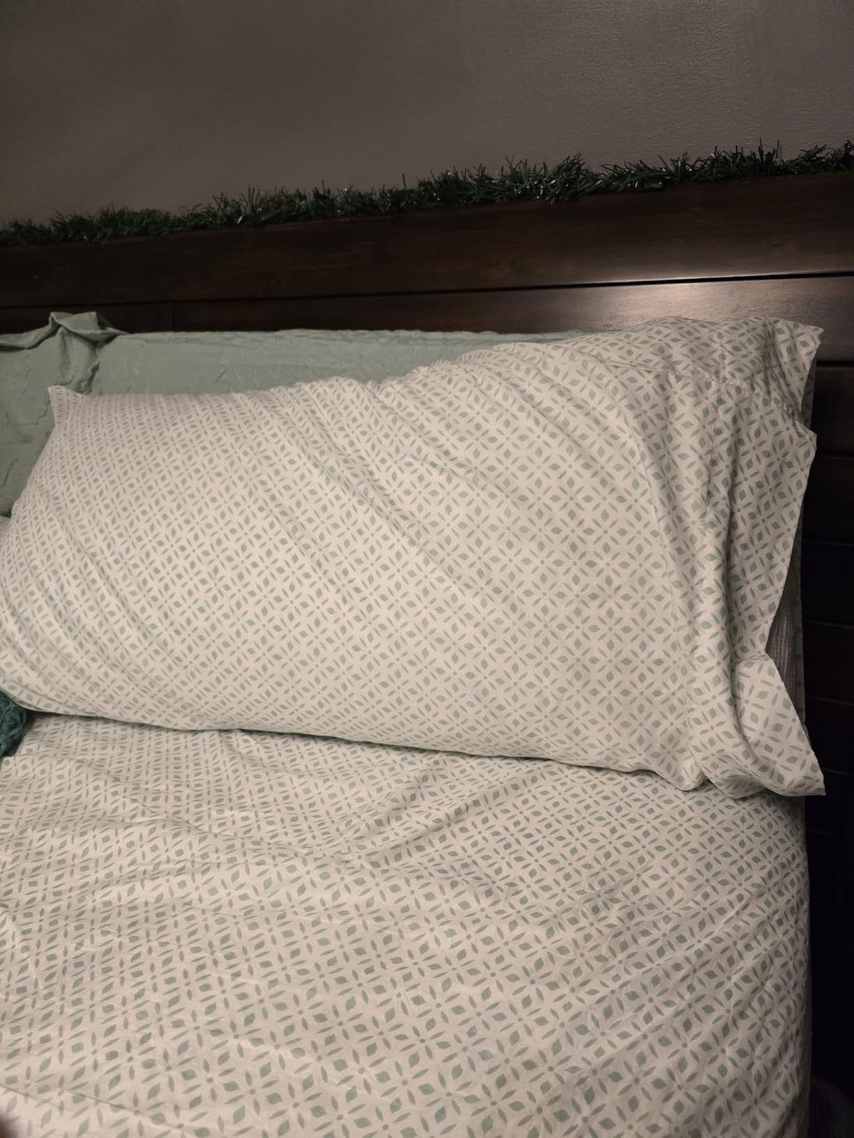 Meoflaw Adjustable Cooling Bed Pillows for Sleeping Queen Size Set of 2 customer photo 1