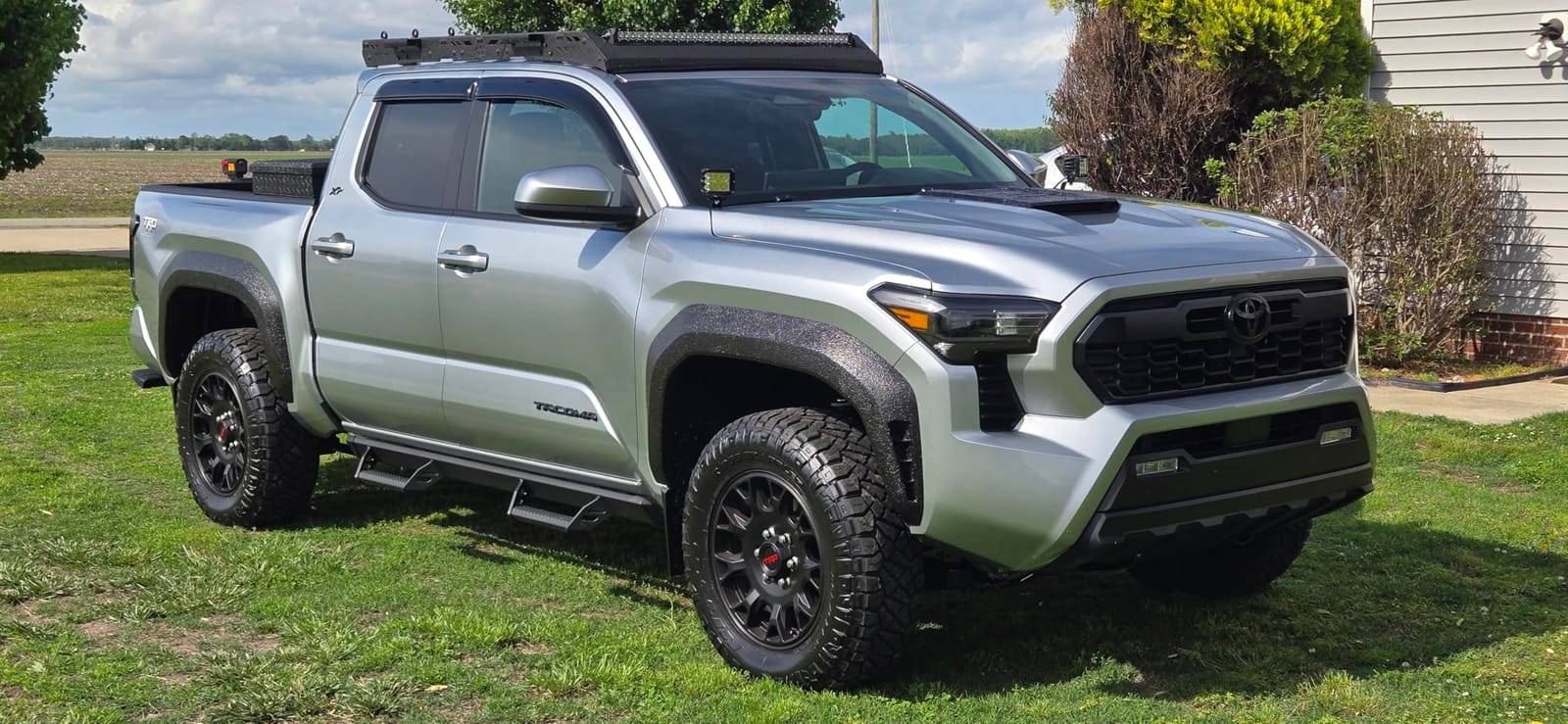 12 Inch Light Bar, Lumimotor Single Row Slim LED Light Bar Spot Beam Off Road Light for Truck SUV F150 Ram Silverado UTV Polaris Can Am customer photo 1