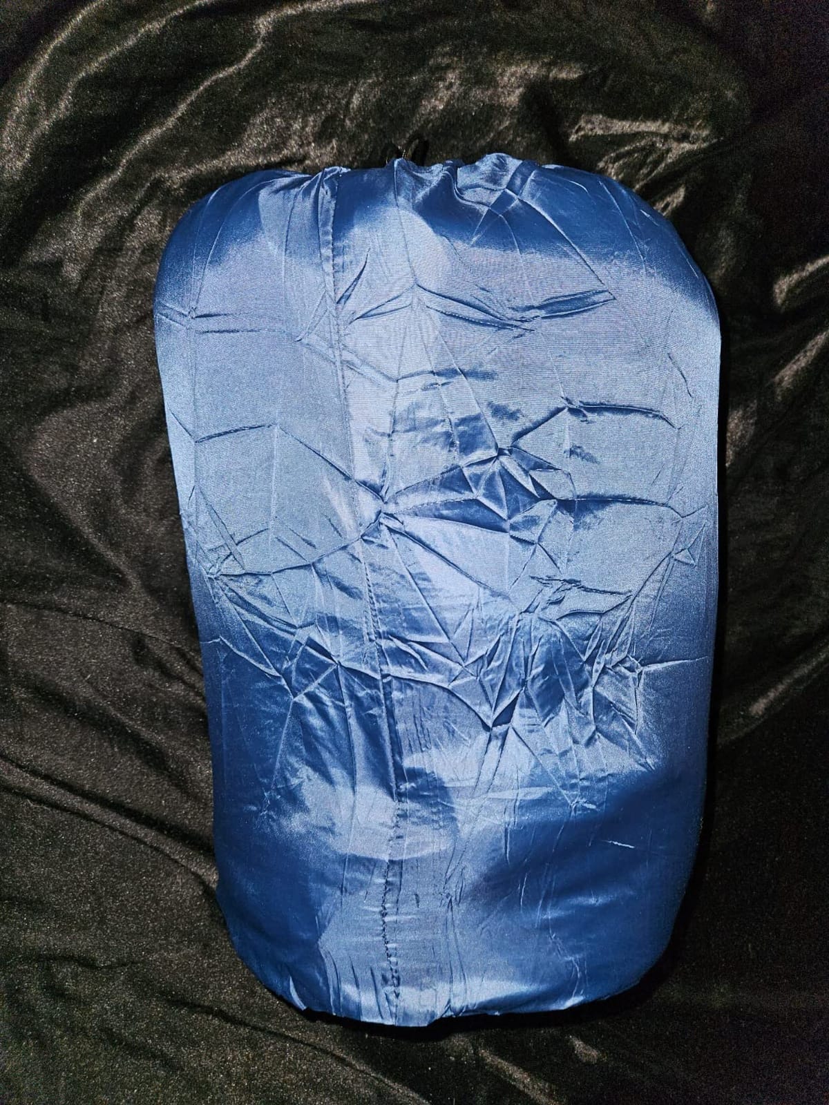 Amazon Basics 30°F Cool Weather Sleeping Bag for Adults, Warm and Comfortable, Compact Lightweight, 75