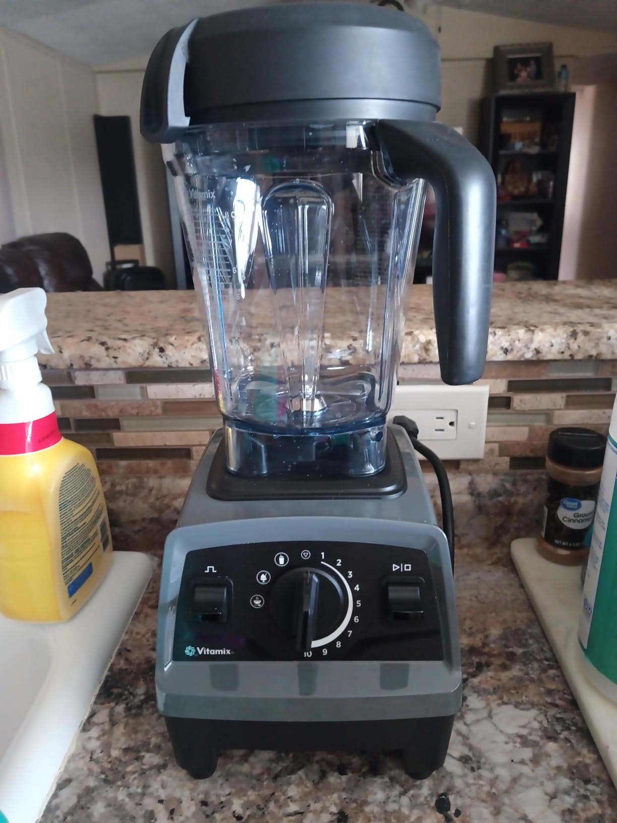 Vitamix Explorian with Programs Blender, Black (Renewed Premium) customer photo 1