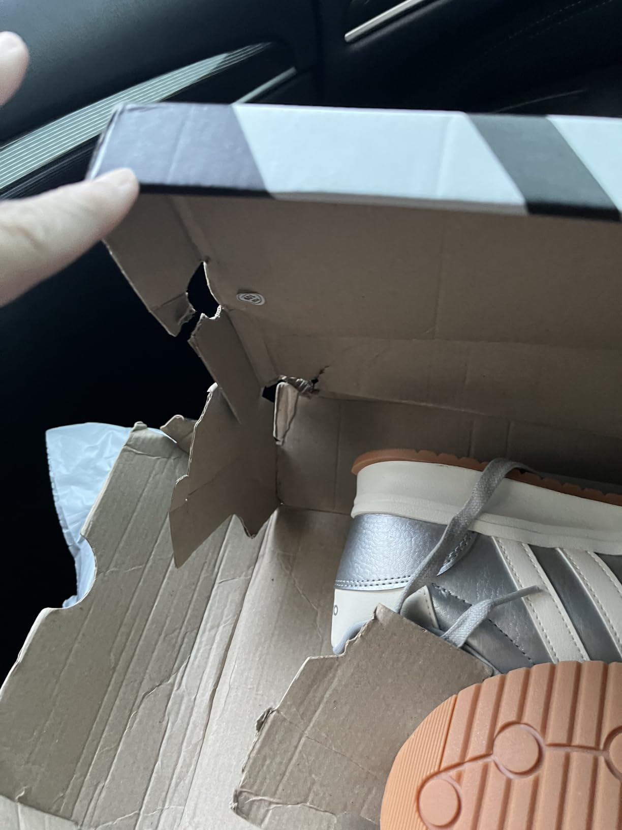 adidas Run 70s 2.0 customer photo 2