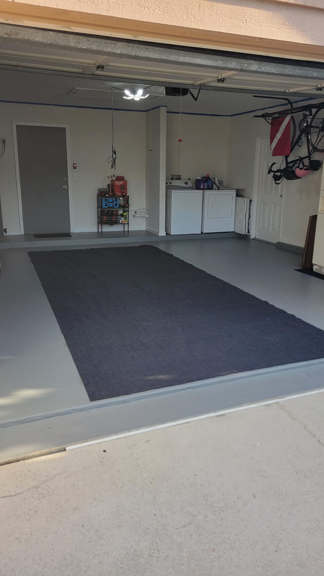 VEVOR Garage Floor Mat, 7.6'x19' Oil Spill Mat Waterproof Protection from Water Snow Rain Mud Absorbent Oil Pad for Cars, Non-Slip Containment Mat with TPE Anti-Leak Backing, Easy Clean, Cuttable customer photo 2