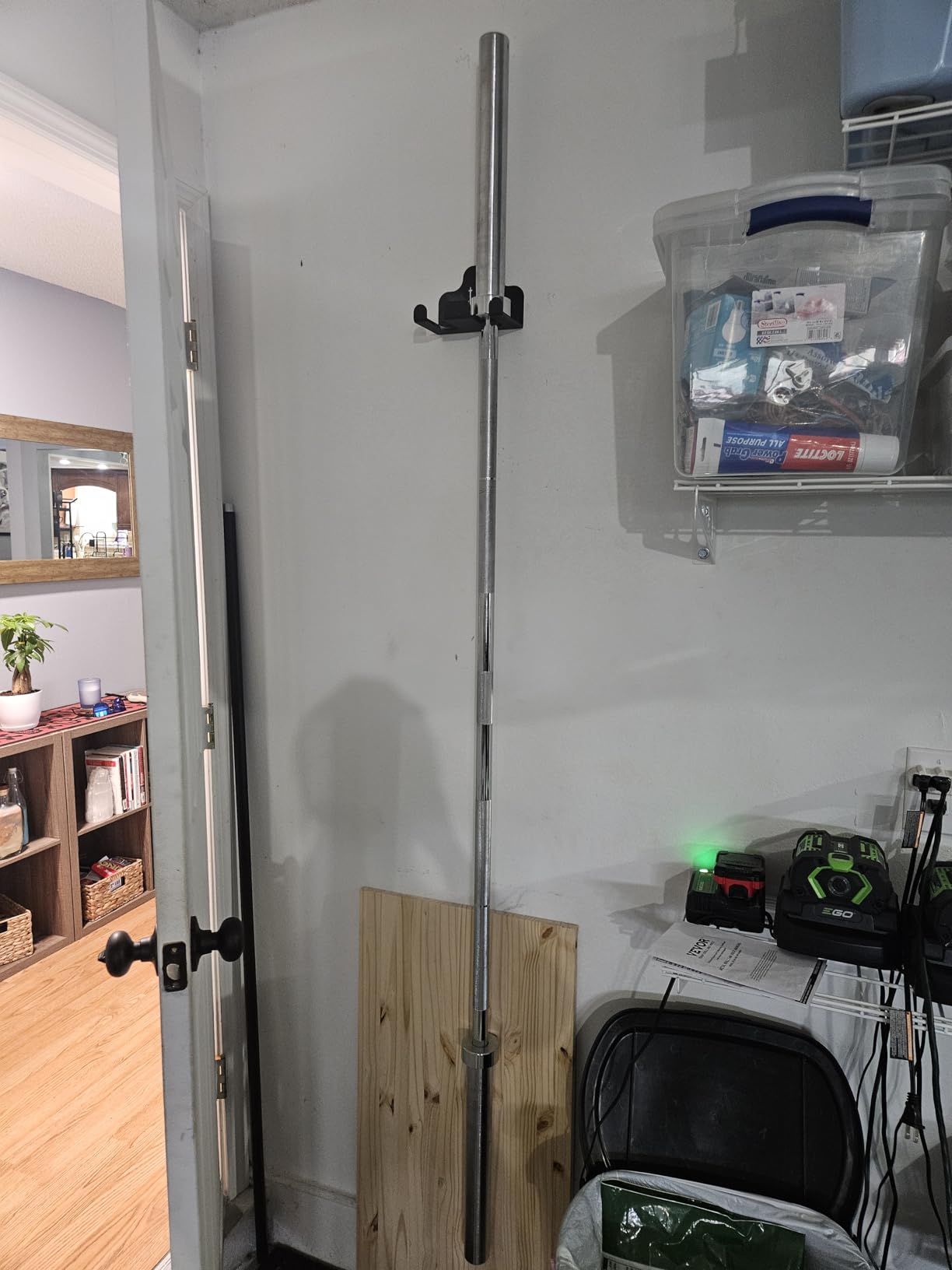 PayLessHere | 7ft Olympic Barbell | 700LB Capacity | Chrome Steel Bar customer photo 1