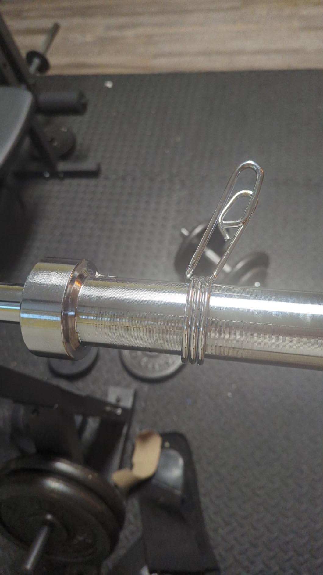 PayLessHere | 7ft Olympic Barbell | 700LB Capacity | Chrome Steel Bar customer photo 2