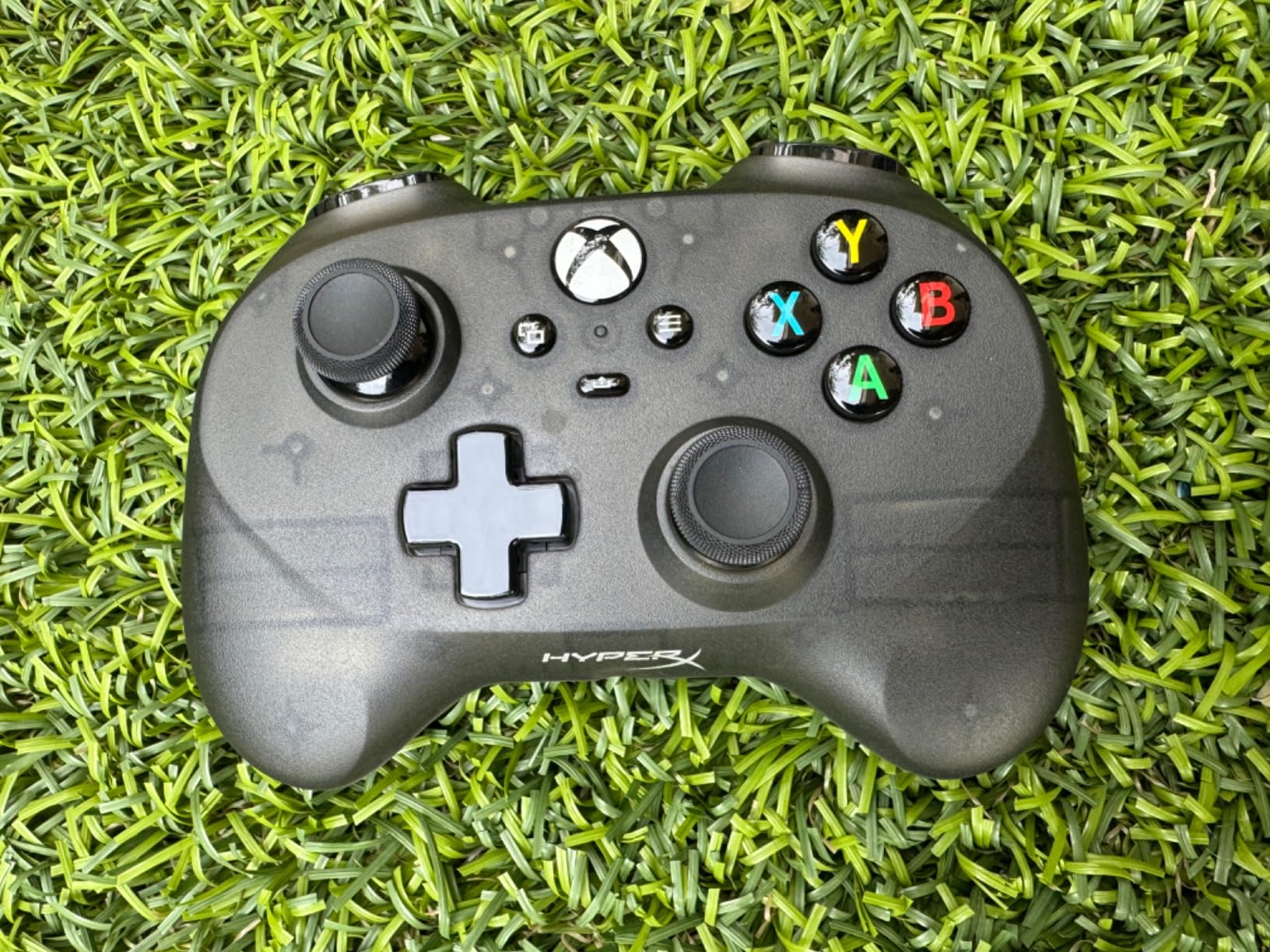 HyperX Clutch Tanto – Mini Wired Gaming Controller for Xbox Series X|S Licensed Compact Full Featured Wired Black customer photo 1