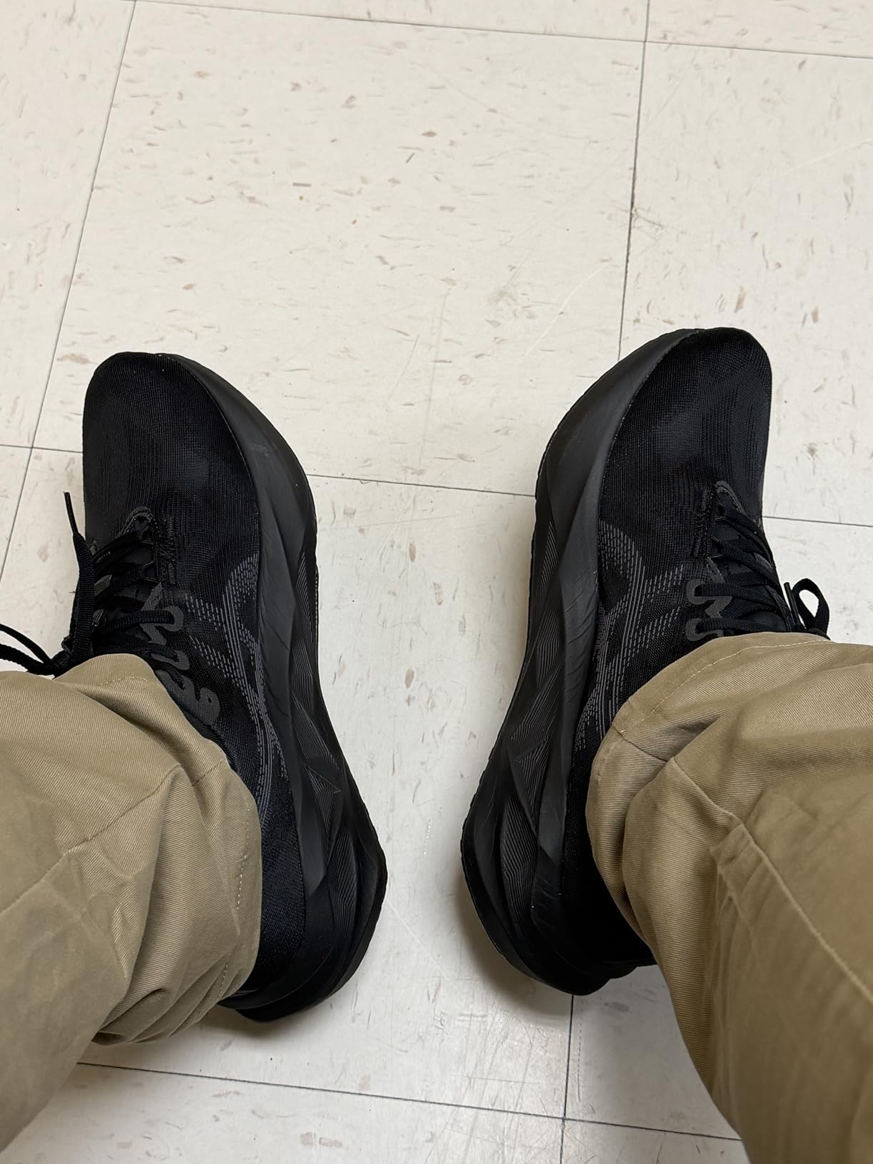 ASICS Men's NOVABLAST 5 Running Shoes customer photo 2