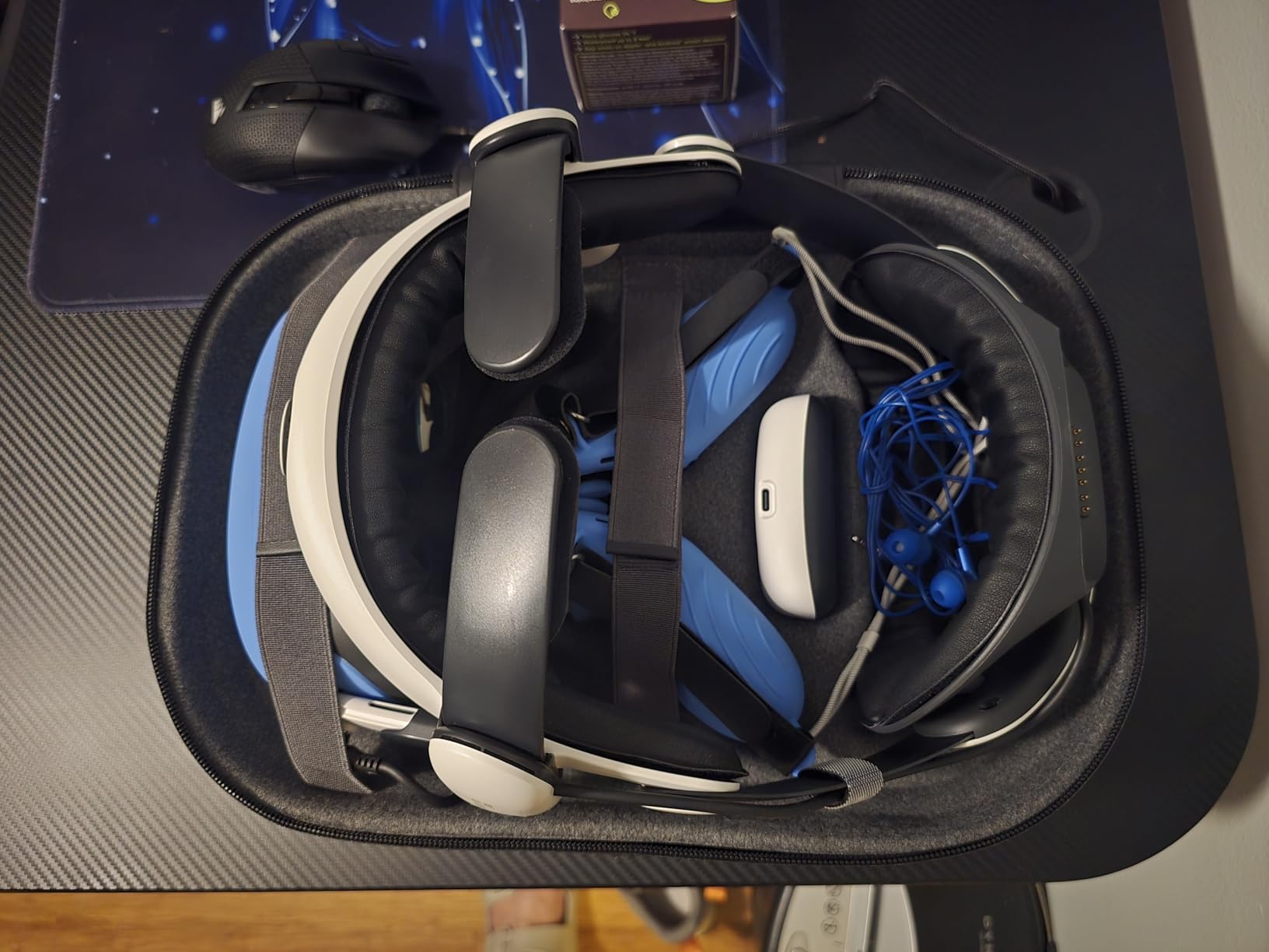 BOBOVR C3 Carrying Case,Three Versatile Modes, Desktop Stand for Tidy Workspace, Compatible with Quest 3/3S customer photo 2