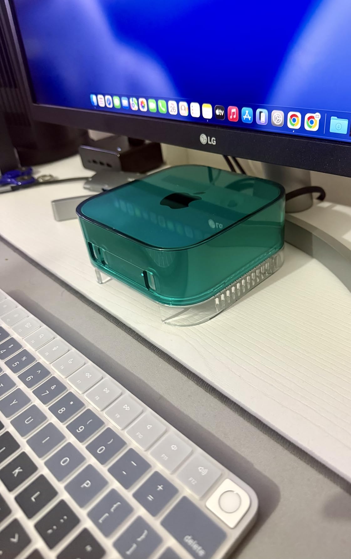 Apple 2024 Mac mini Desktop Computer with M4 chip with 10‑core CPU and 10‑core GPU: Built for Apple Intelligence, 16GB Unified Memory, 512GB SSD Storage, Gigabit Ethernet. Works with iPhone/iPad customer photo 2